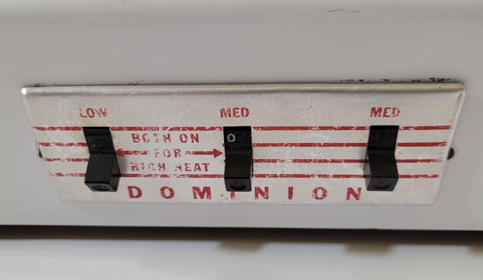 Vintage Dominon Model 1433 2-Burner Hot Plate Buffet - Fresh Stock Dated February 2026