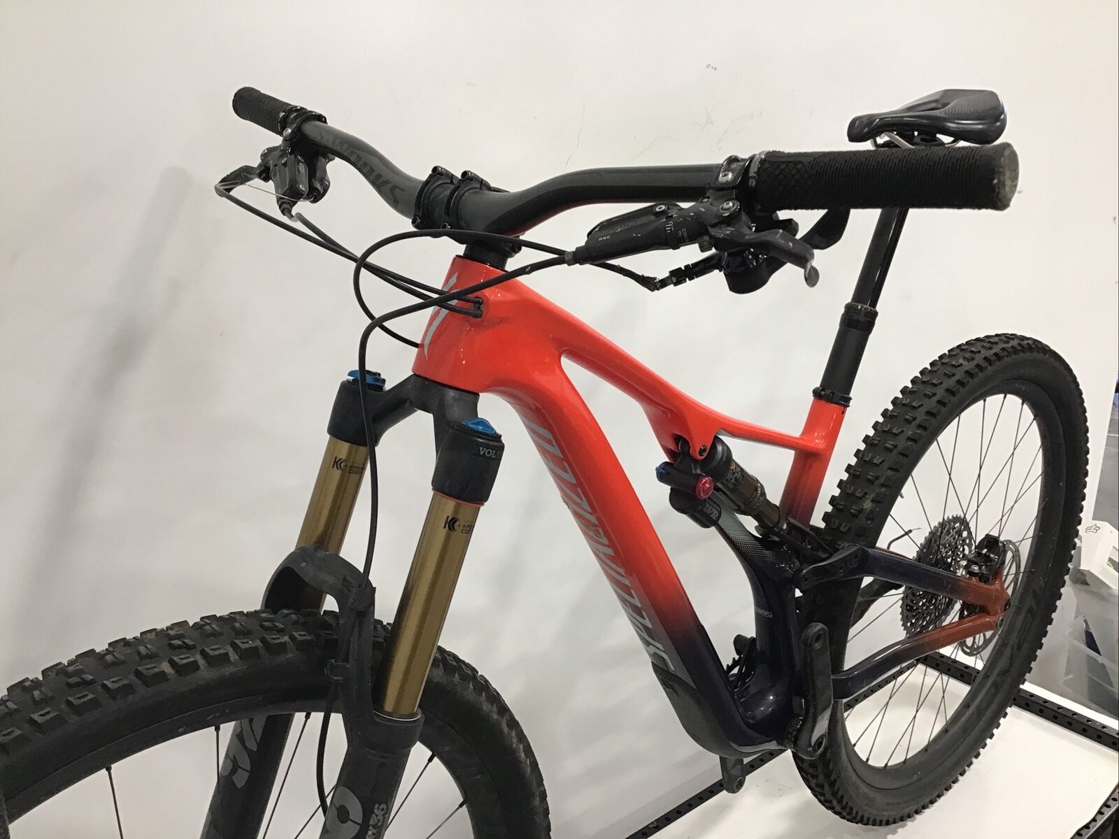 2019 Specialized Stumpjumper Pro Mountain Bike Medium 29