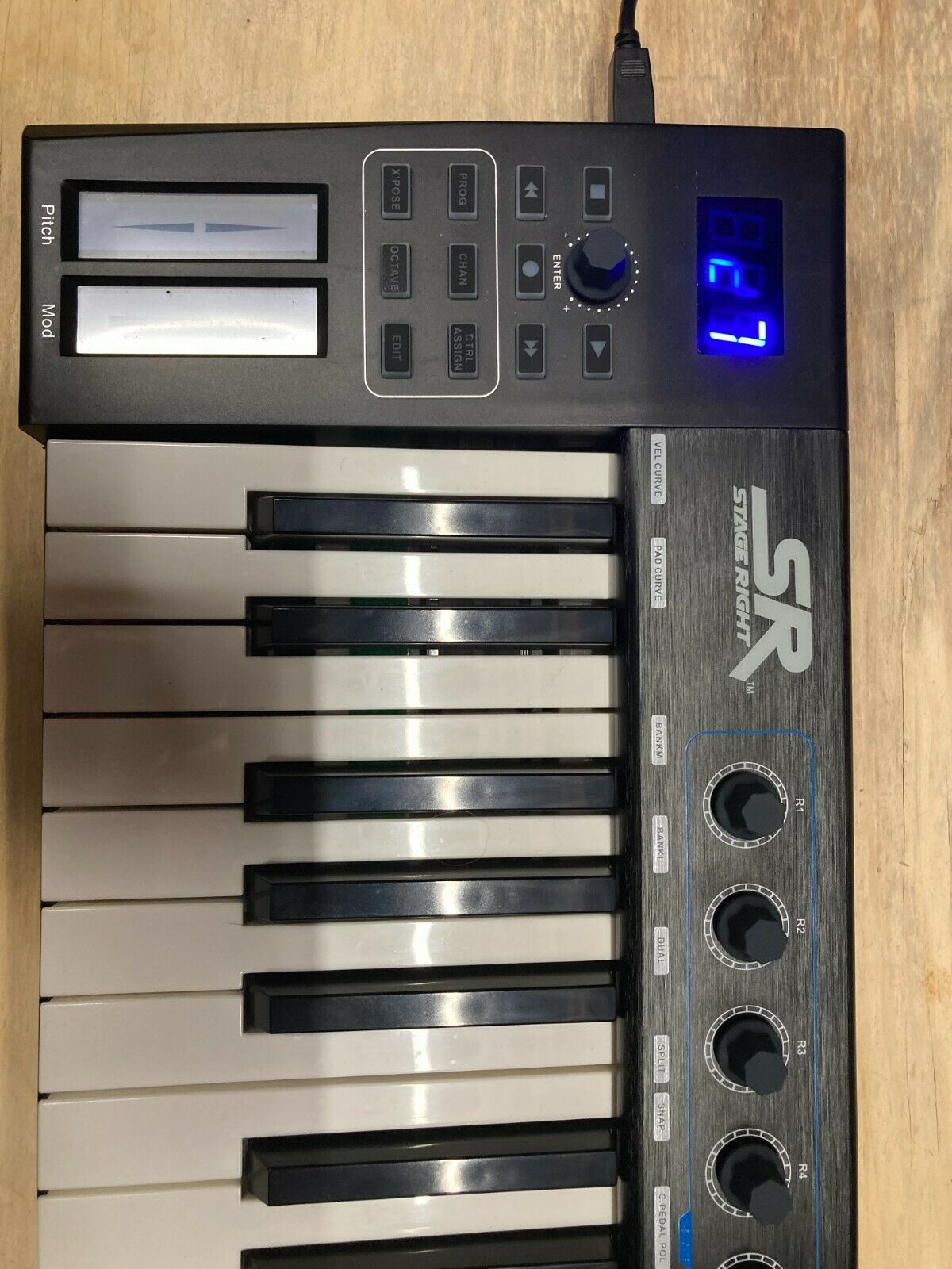 Stage Right SRK61 USB MiDi Keyboard Controller w/Pads - Free Delivery! - Fresh Stock Dated December 2025
