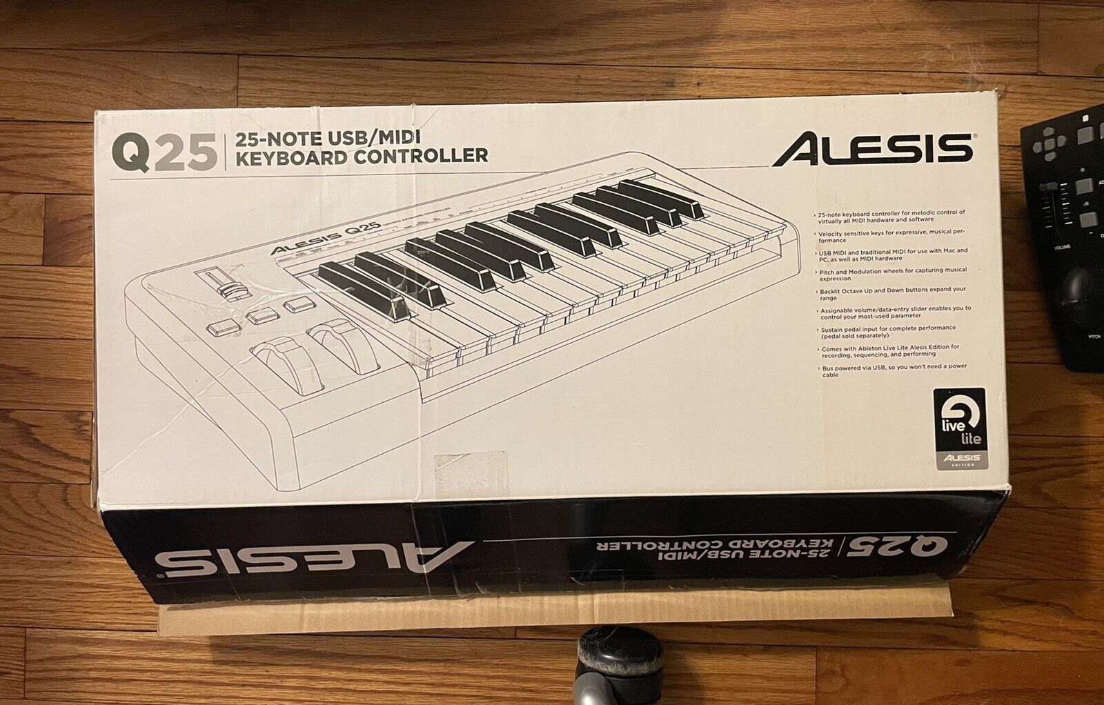 Alesis Q25 Midi Keyboard - Fresh Stock Dated December 2025