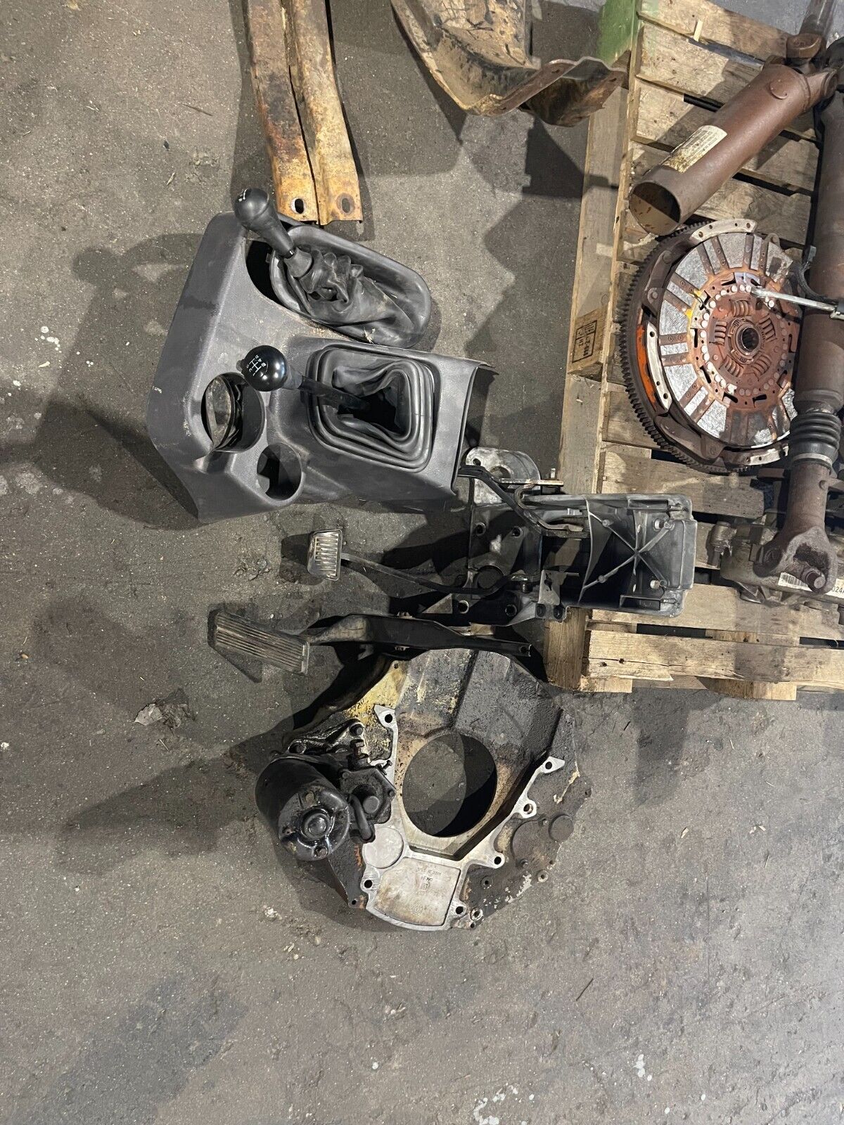 1998-2002 Dodge Ram 3500 5.9L Cummins 24 manual transmission conversion  av51825 - Fresh Stock Dated December 2025