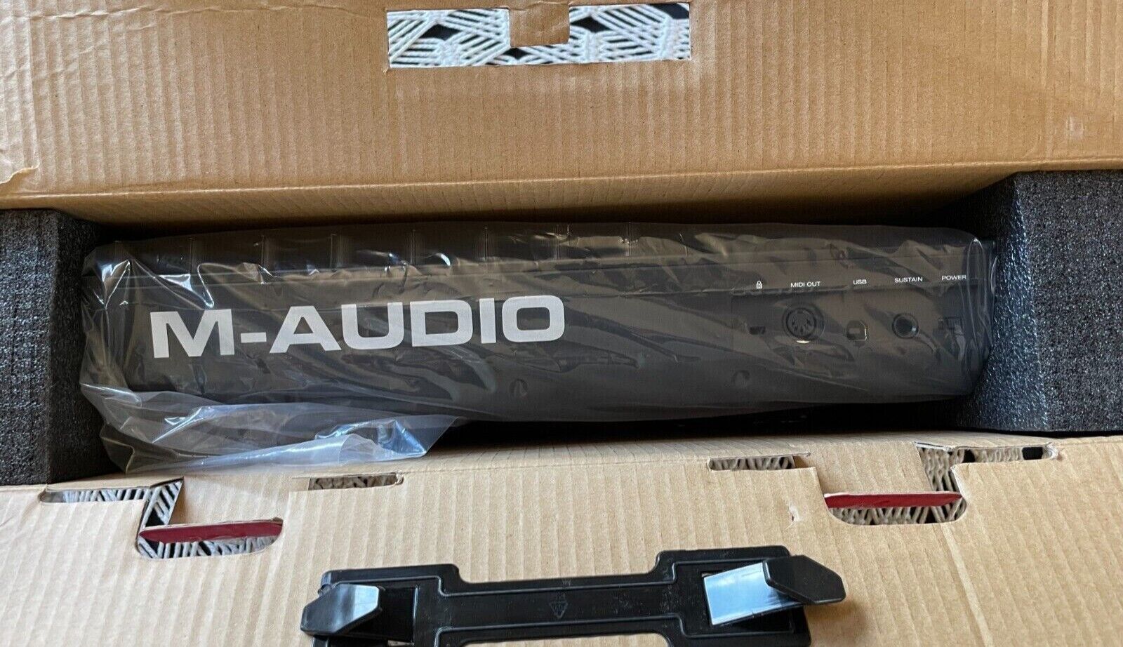 M-Audio Oxygen Pro 25 25-Key USB Powered MIDI DAW Controller Keyboard w/16 Pads - Fresh Stock Dated December 2025