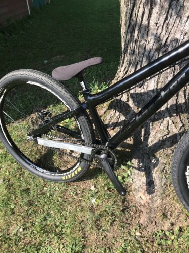 2011 Banshee Amp DJ dirt jumper Maxxis Odyssey Profile Manitou Spank Atomlab - Fresh Stock Dated December 2025