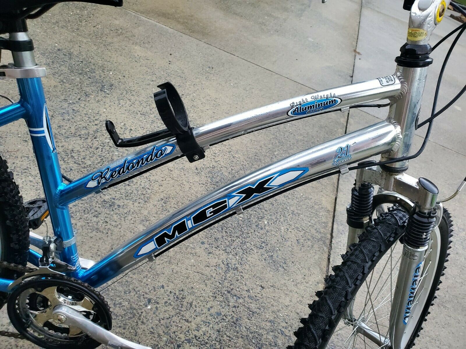 Mongoose MGX Mountain Bicycle 21 Speed - Fresh Stock Dated December 2025