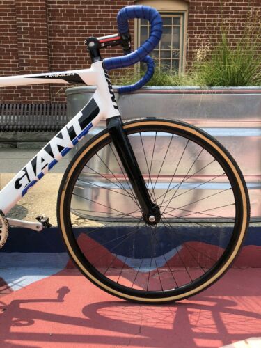 Giant Omnium Track Bike Size Large w/ Zipp Carbon Bars Slightly Used Parts - Fresh Stock Dated December 2025