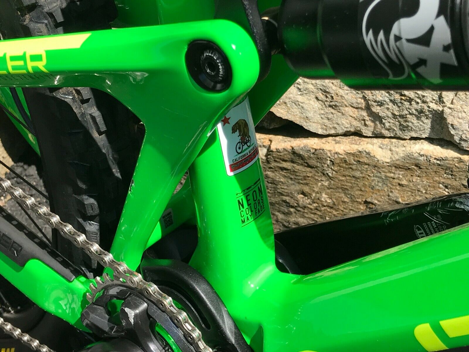 2018 Intense 275C Tracer. Large, Carbon Fiber Frame Custom Build Mountain Bike - Fresh Stock Dated December 2025