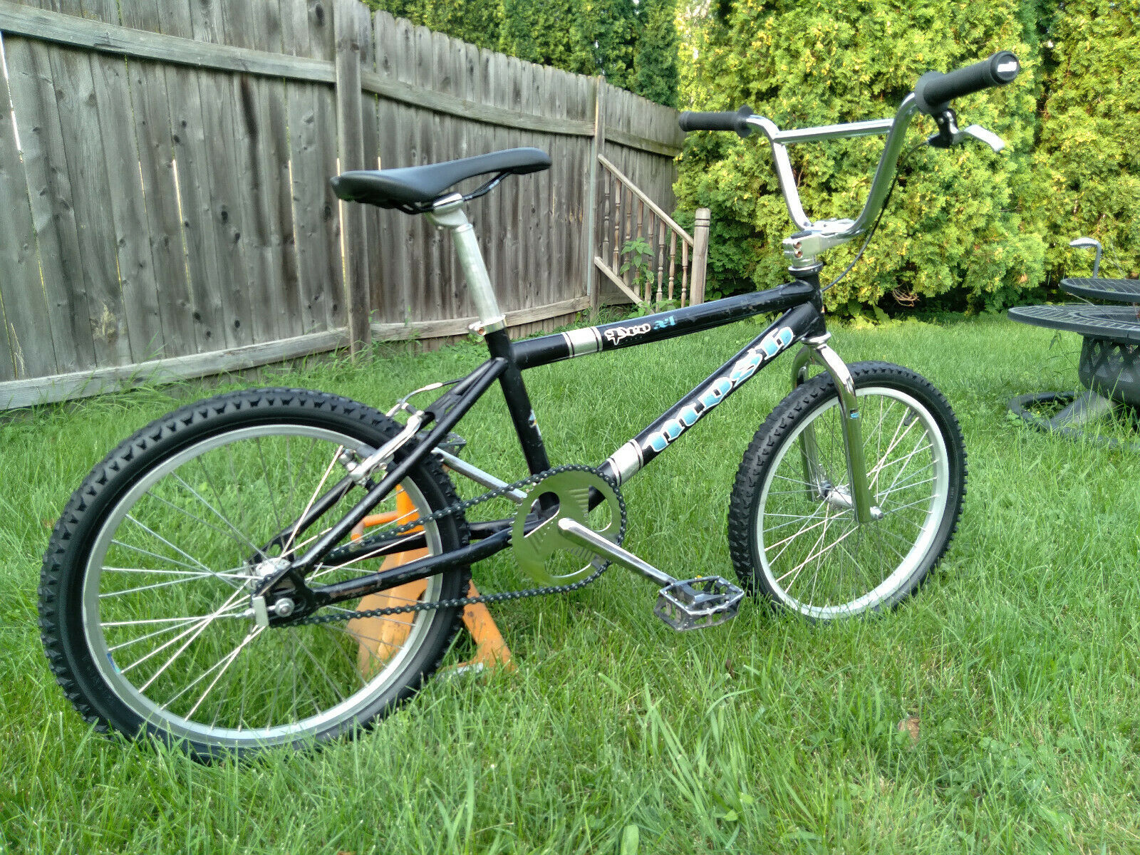 Complete 1997 Giant Mosh Pro XL 20