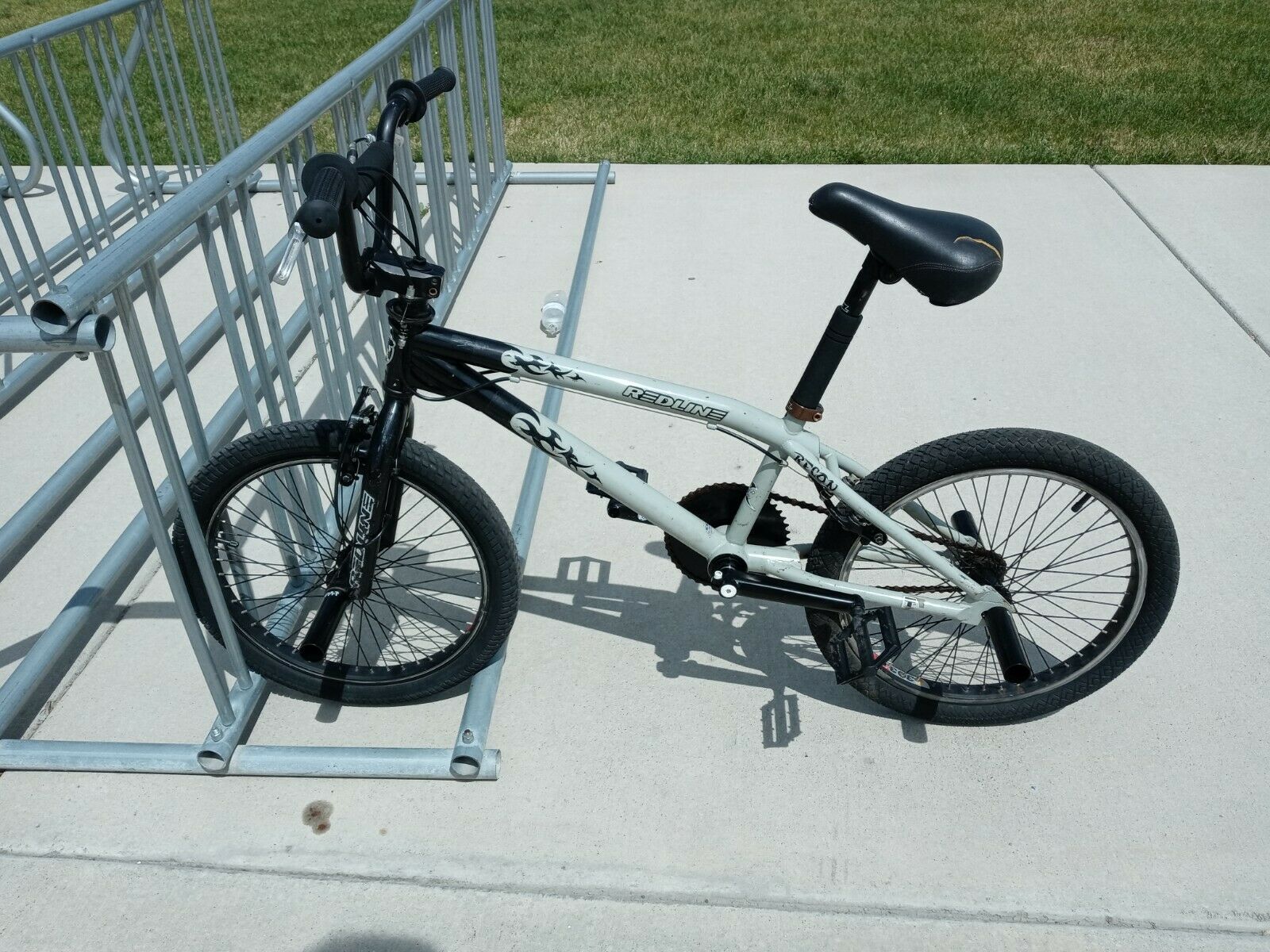 2004 Redline Recon BMX Stunt Bike. Refurbished. In Great Working Condition ;) - Fresh Stock Dated January 2026