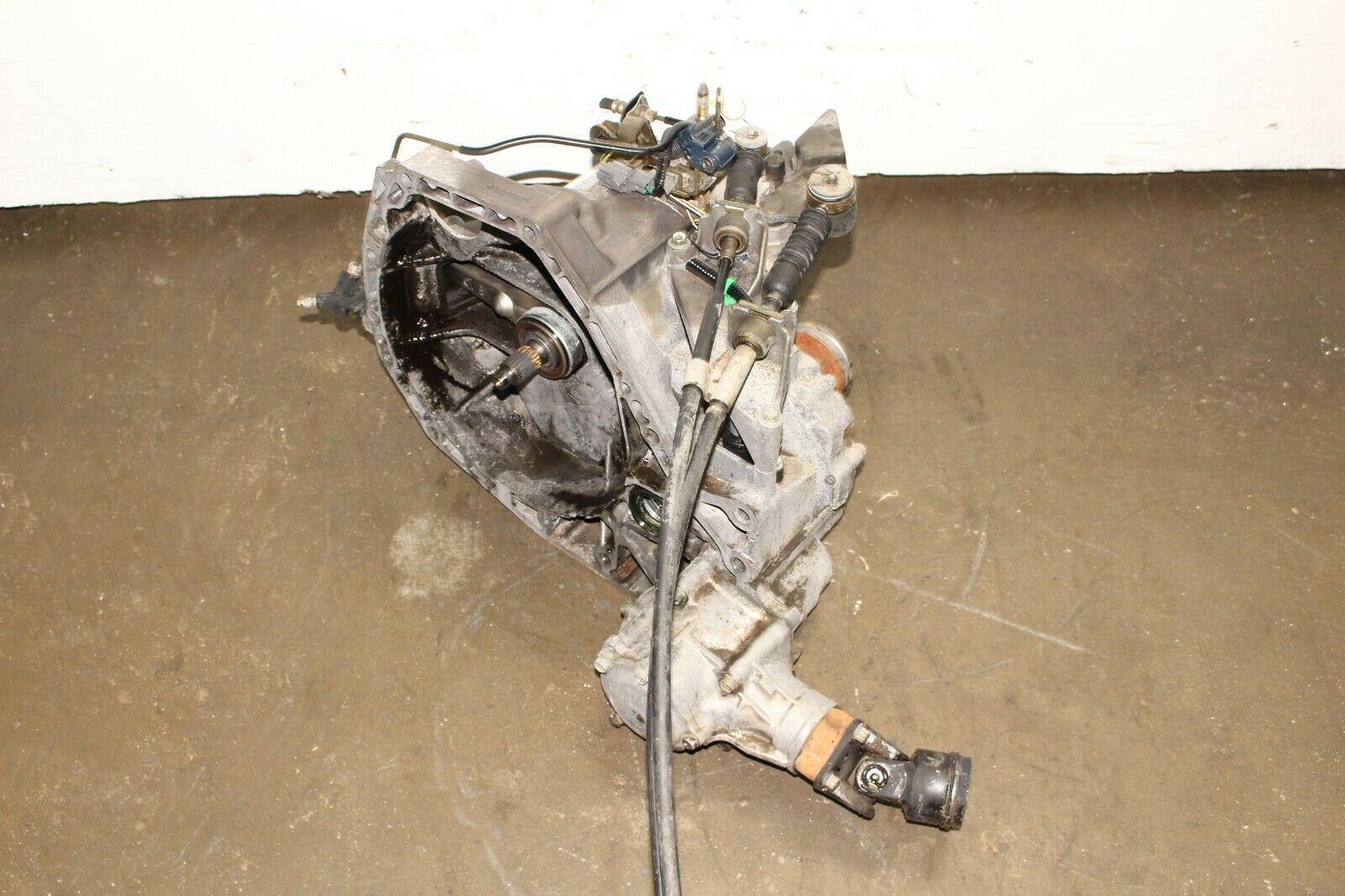 1997 1998 1999 2000 2001 HONDA CRV AWD B20B B20Z MANUAL TRANSMISSION 4X4 - Fresh Stock Dated December 2025