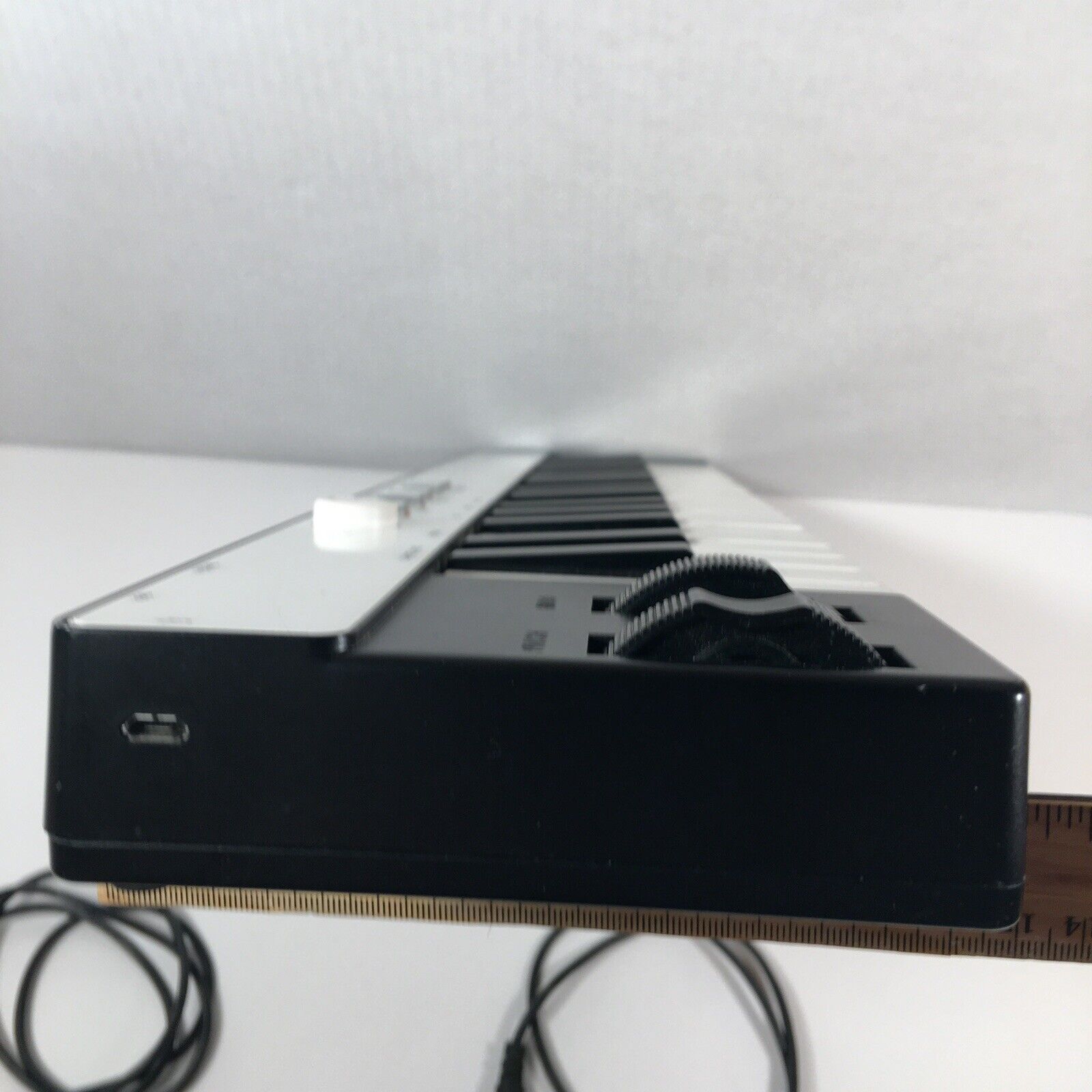 iRig Keys 37-Key Mini MIDI Keyboard Controller IK Multimedia w/Lightning Cable￼! - Fresh Stock Dated December 2025