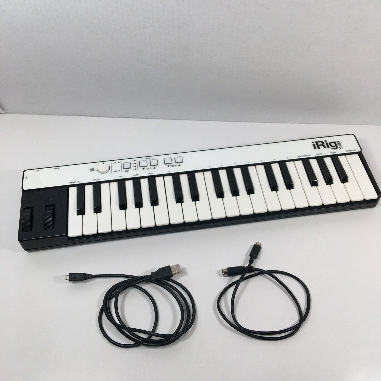 iRig Keys 37-Key Mini MIDI Keyboard Controller IK Multimedia w/Lightning Cable￼! - Fresh Stock Dated December 2025