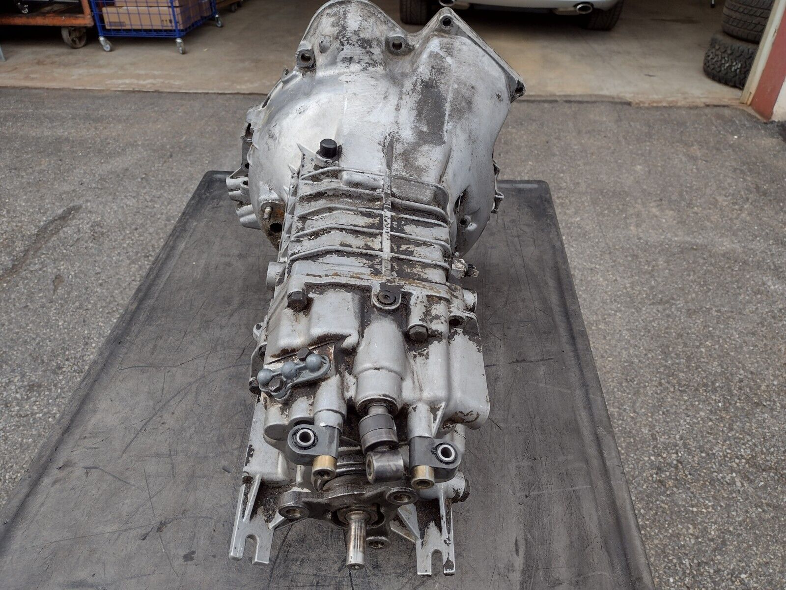 1983 BMW E24 633CSi Euro Getrag 260 5 speed manual transmission - Untested - Fresh Stock Dated December 2025