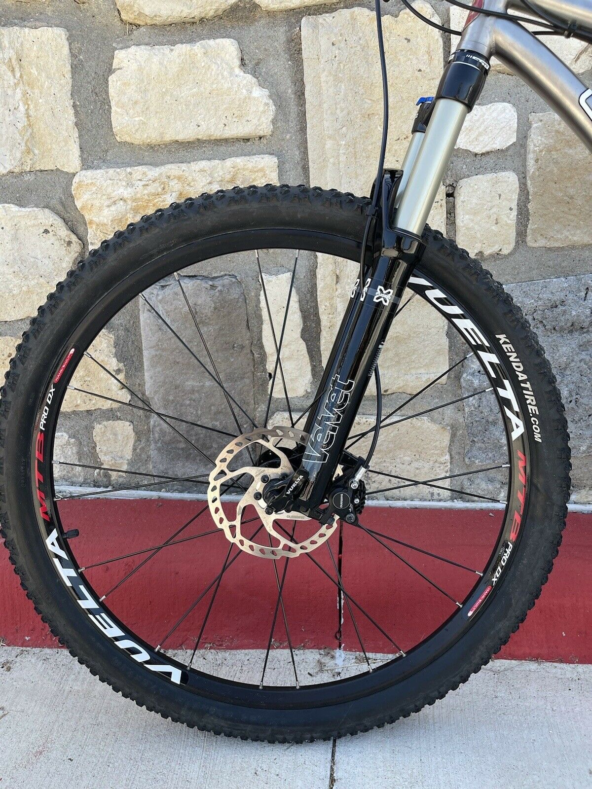 Lynskey MT 650 Hardtail Titanium Mountain Bike (27.5 in) Silver Series - Fresh Stock Dated December 2025