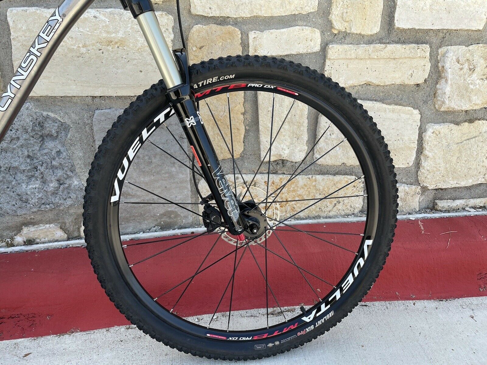 Lynskey MT 650 Hardtail Titanium Mountain Bike (27.5 in) Silver Series - Fresh Stock Dated December 2025