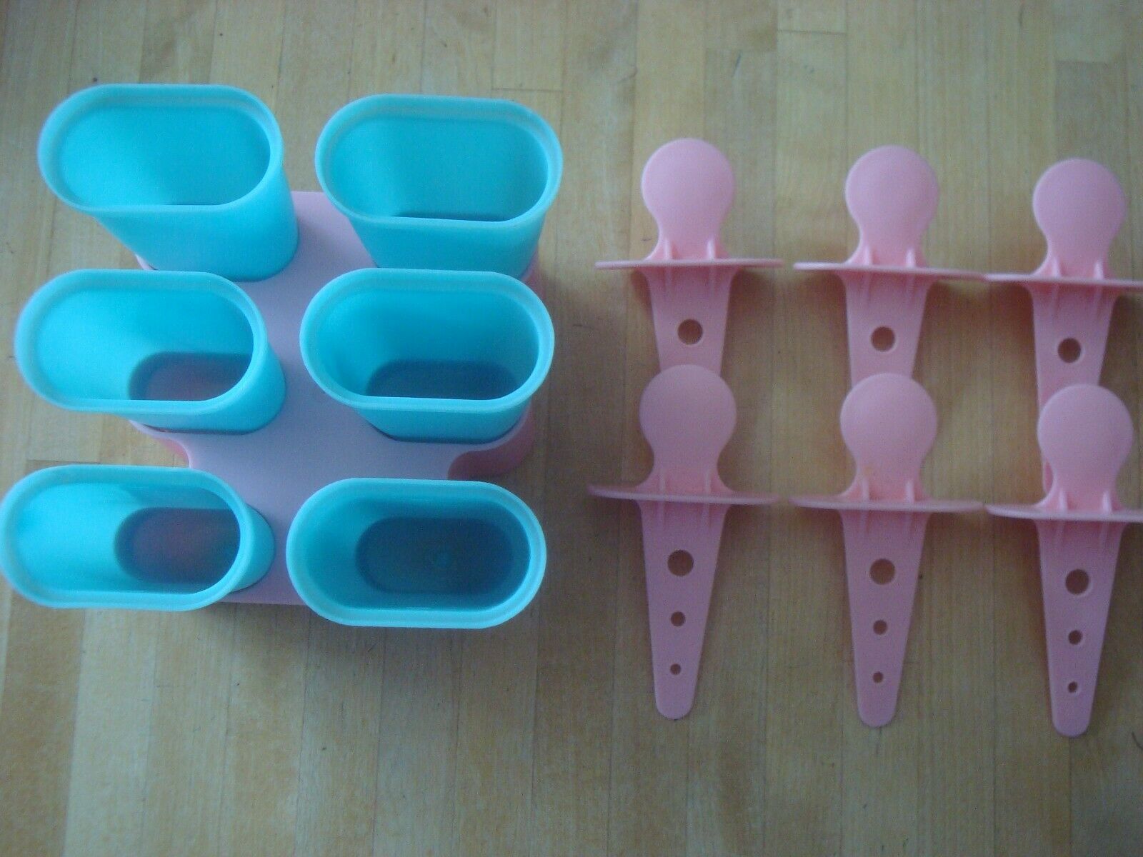 Ice Popcicle Molds Fruit Juice molds Set of 6 Pink / Blue - Fresh Stock Dated February 2026