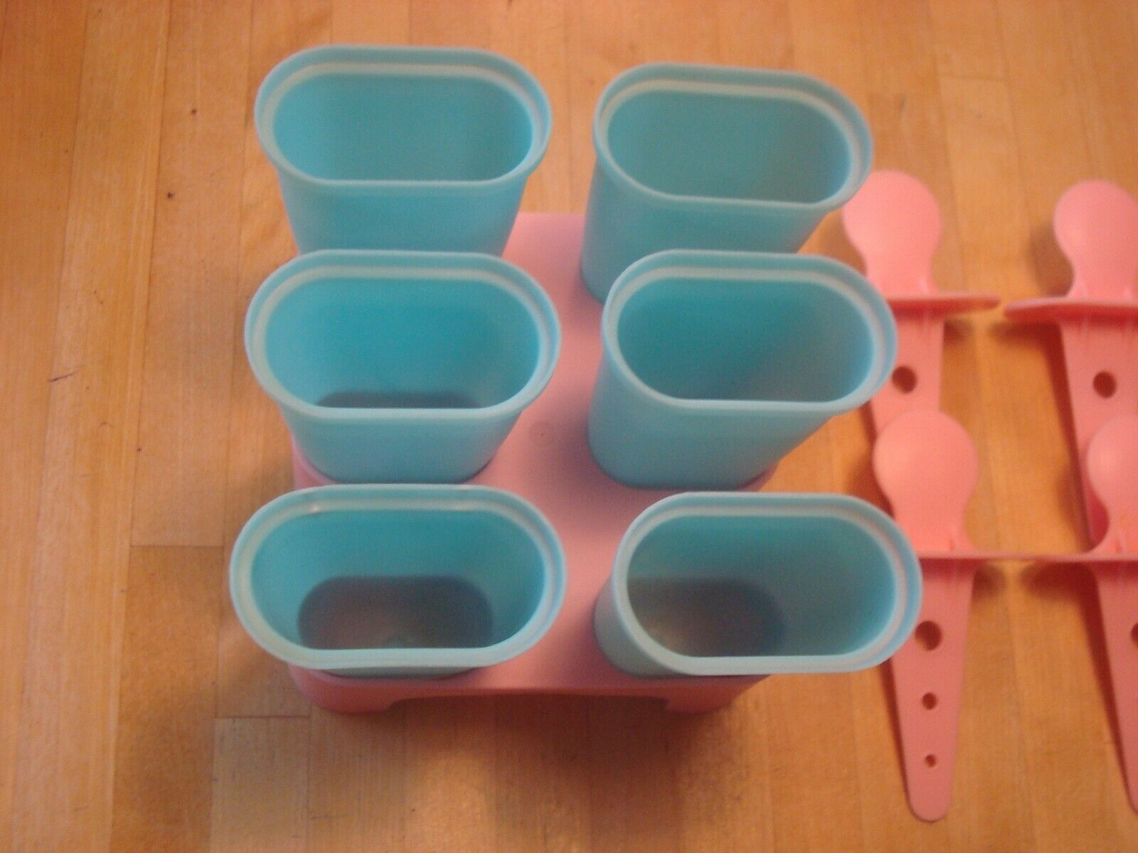 Ice Popcicle Molds Fruit Juice molds Set of 6 Pink / Blue - Fresh Stock Dated February 2026