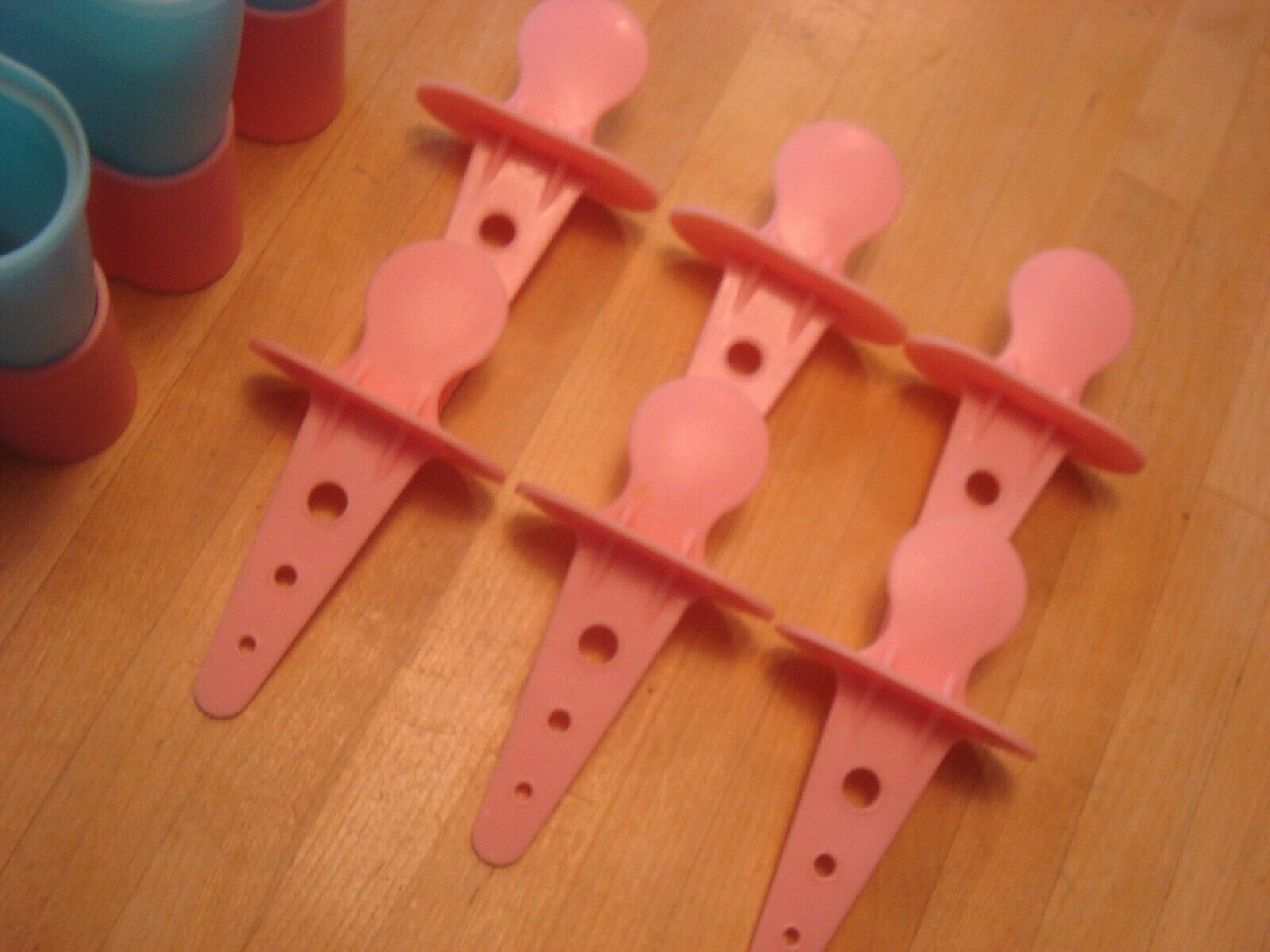 Ice Popcicle Molds Fruit Juice molds Set of 6 Pink / Blue - Fresh Stock Dated February 2026