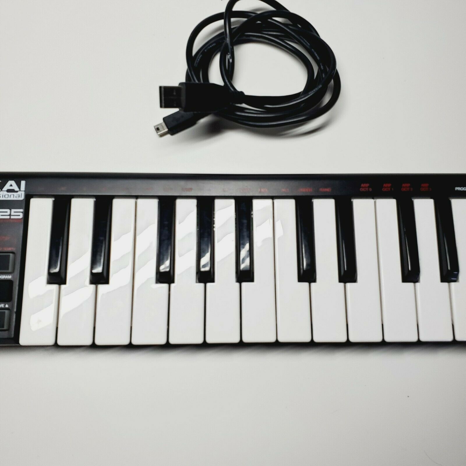 AKAI Professional LPK25 USB Powered MIDI Keyboard Tested - Fresh Stock Dated December 2025