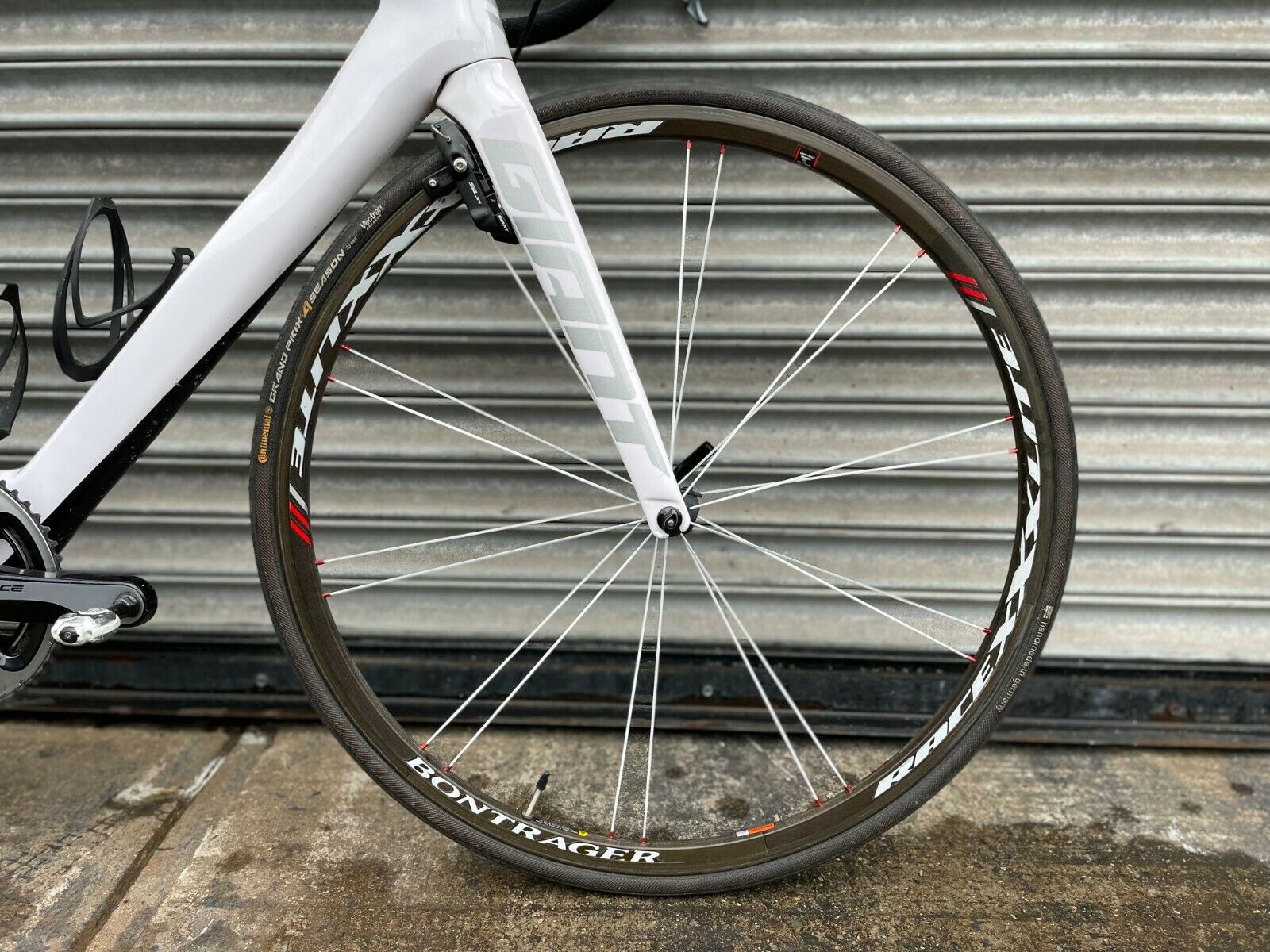 Giant Propel Advanced SL w/ Dura-Ace Components and Bontrager RaceXXXLite Wheels - Fresh Stock Dated December 2025