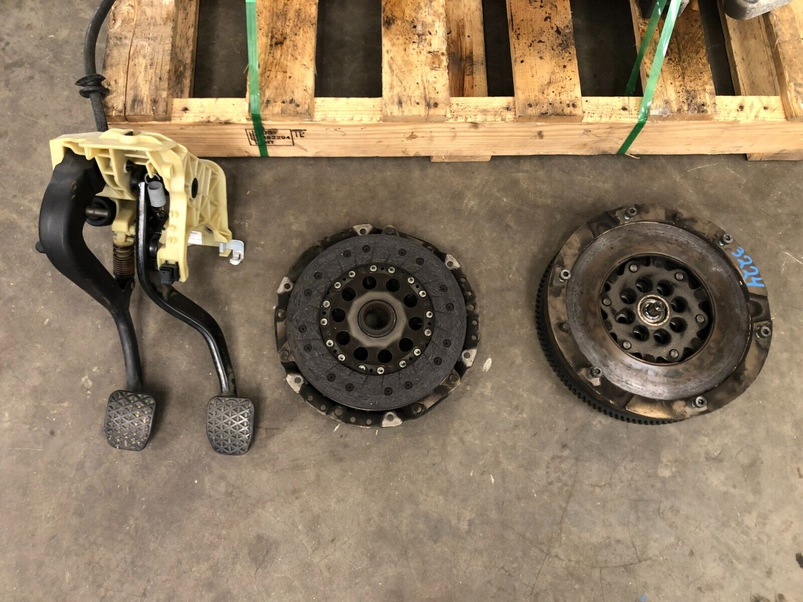 2008 BMW E60 535XI 3.0L MANUAL TRANSMISSION AWD 194K MILES, OEM LOT3224 - Fresh Stock Dated December 2025