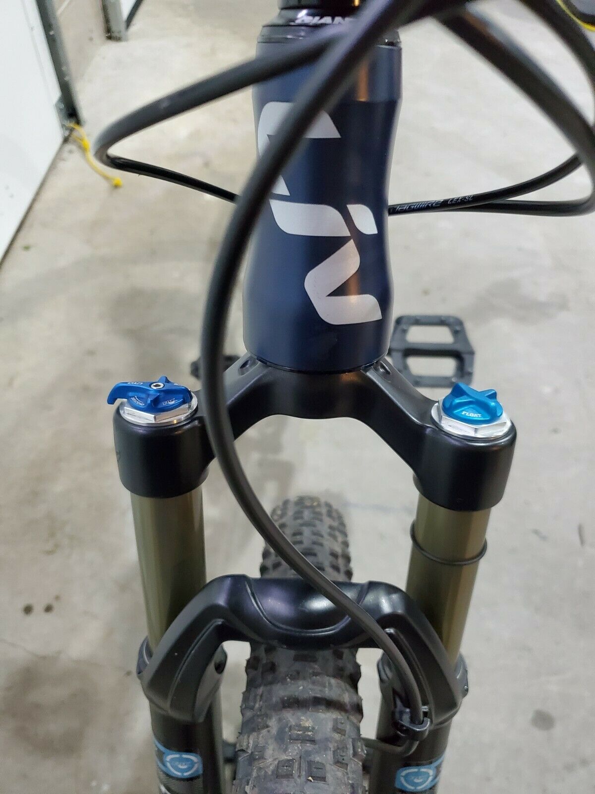 LIV LUST 2 BY GIANT SIZE MEDIUM RIDDEN LESS THAN 20 MILES EXCELLENT/NEW CONDITON - Fresh Stock Dated December 2025