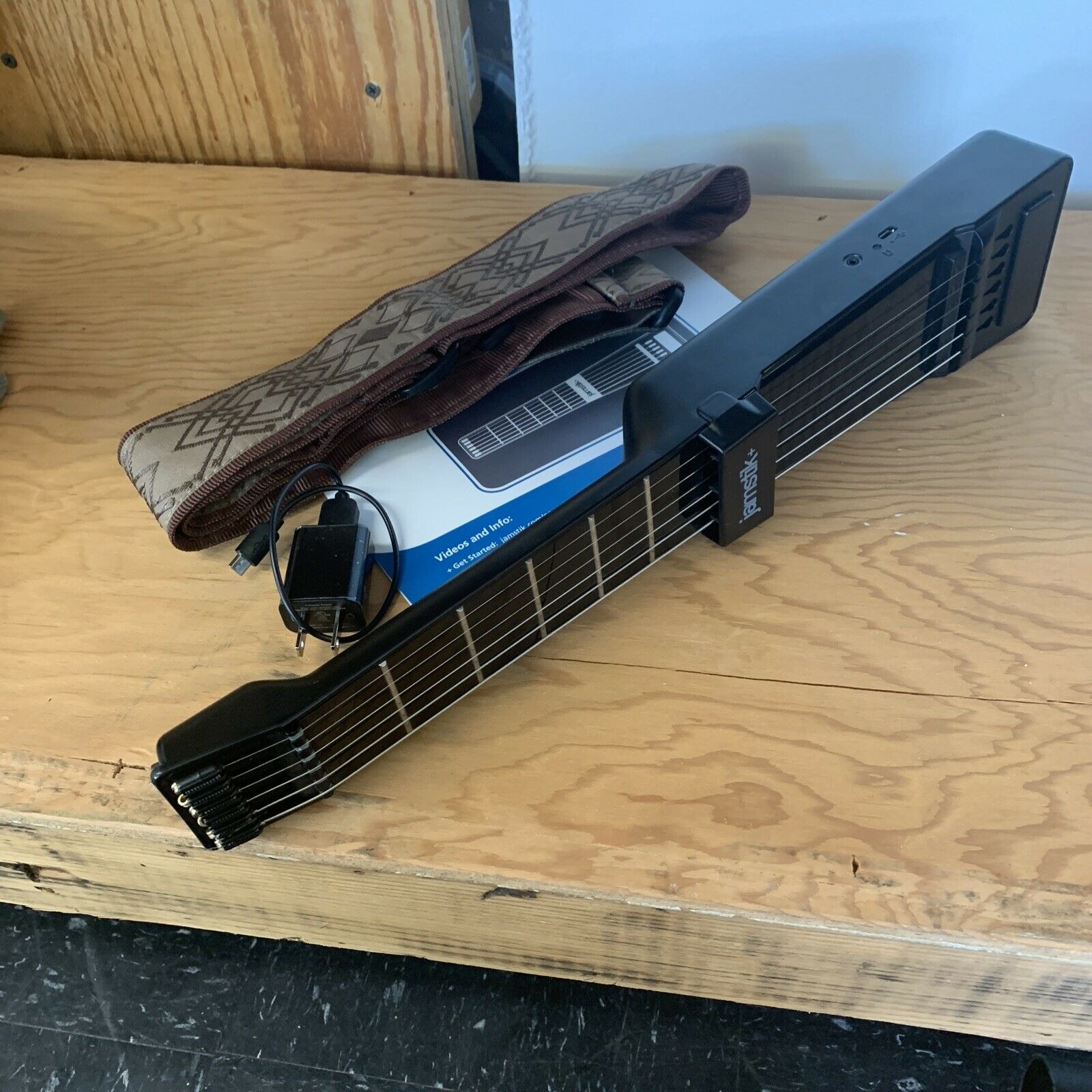 zivix Jamstik + 6 string digital smart guitar JSI152100 (black) excellent condit - Fresh Stock Dated December 2025