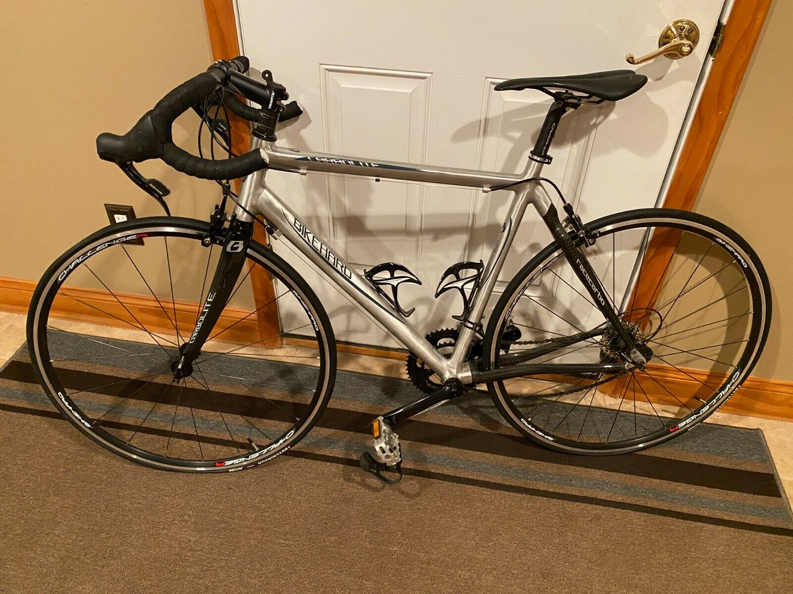 BikeHard Bicycle CARBOLITE PRO RIVAL 22 (Ridden Maybe Twice!) - Fresh Stock Dated December 2025