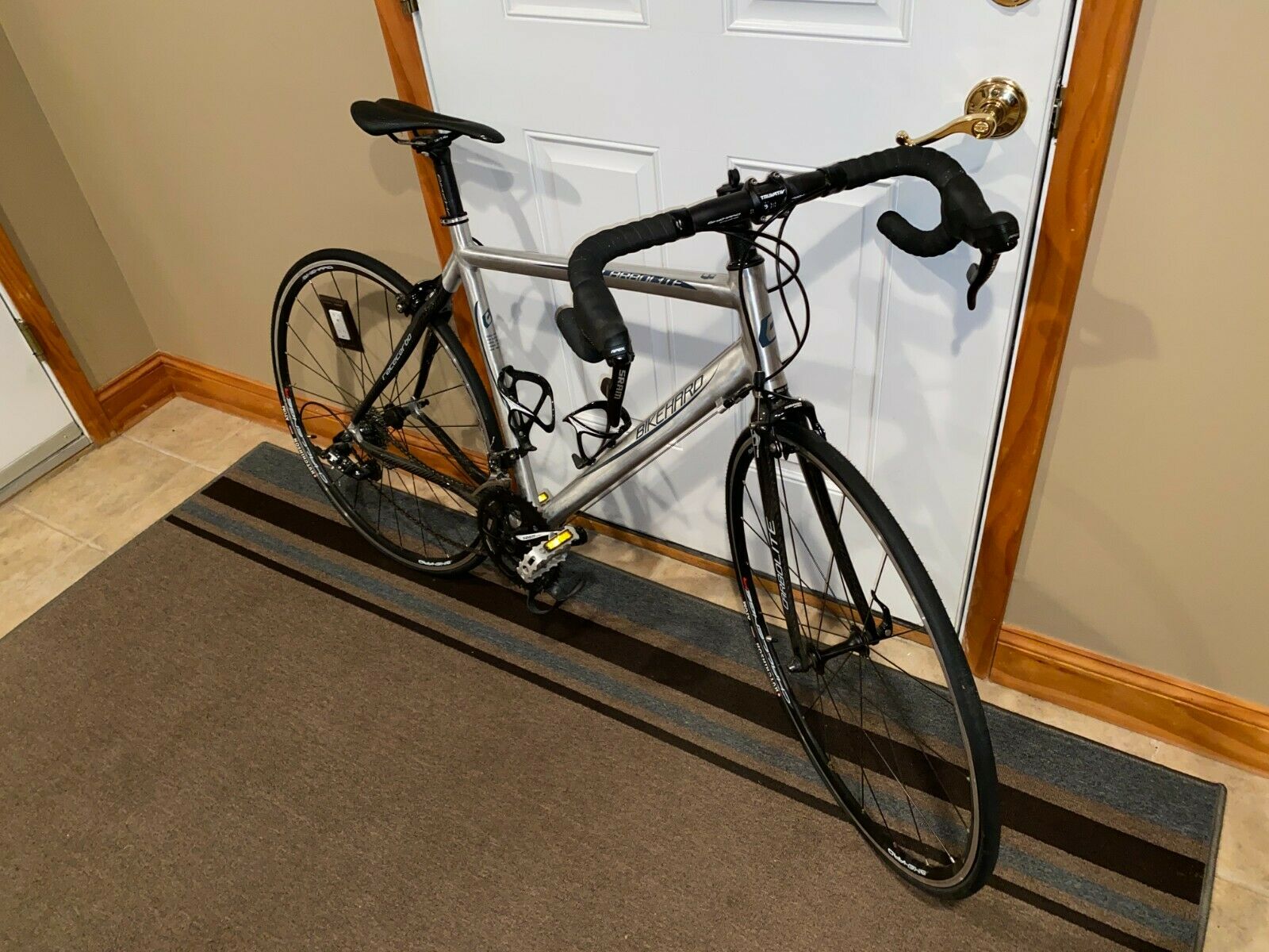 BikeHard Bicycle CARBOLITE PRO RIVAL 22 (Ridden Maybe Twice!) - Fresh Stock Dated December 2025