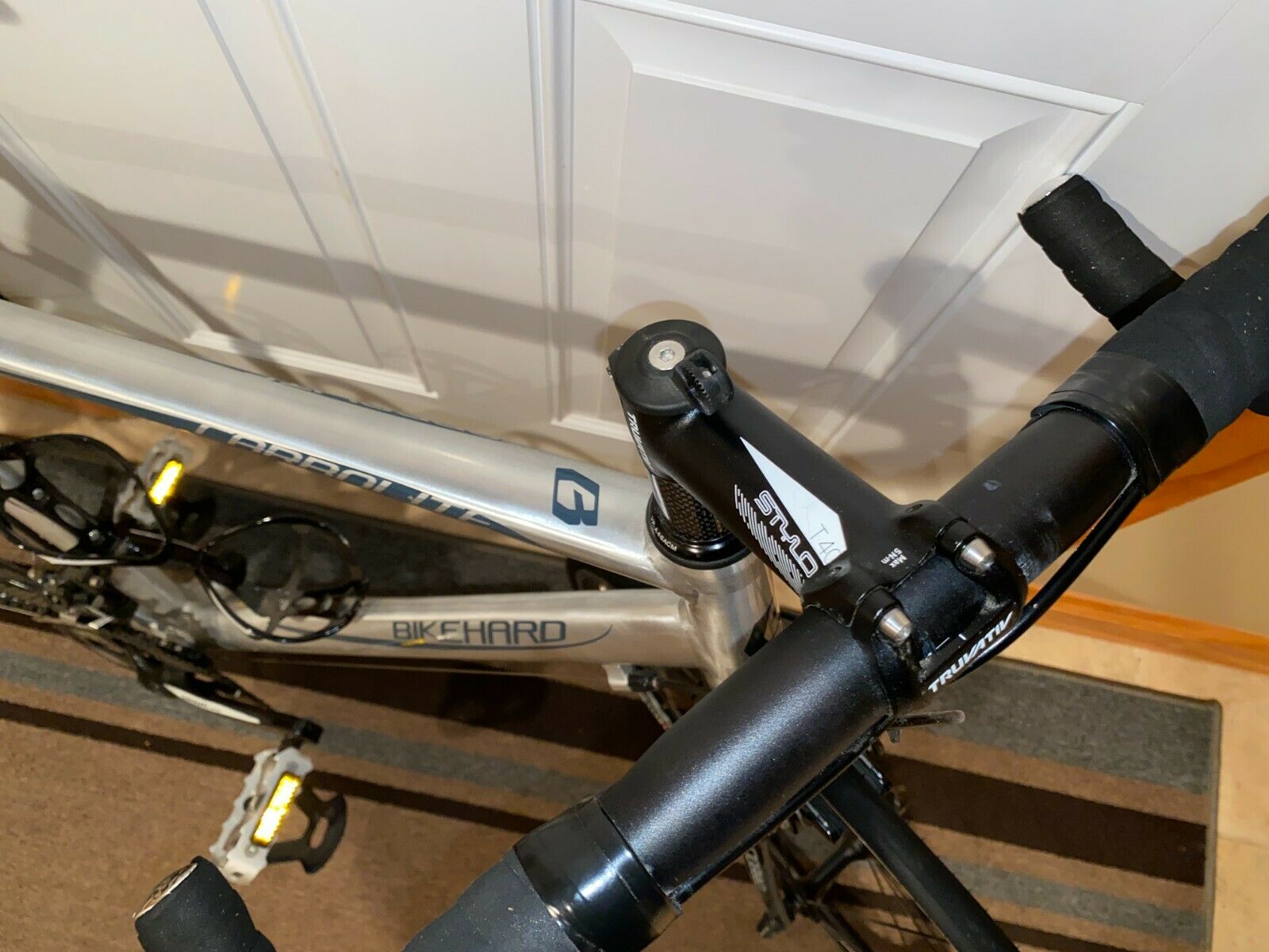 BikeHard Bicycle CARBOLITE PRO RIVAL 22 (Ridden Maybe Twice!) - Fresh Stock Dated December 2025