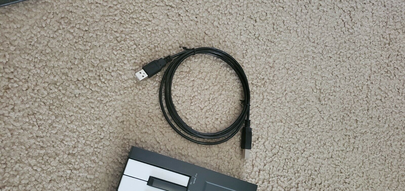 Novation Launchkey Mini mk3 MIDI controller - Lightly Used, No box - Fresh Stock Dated December 2025