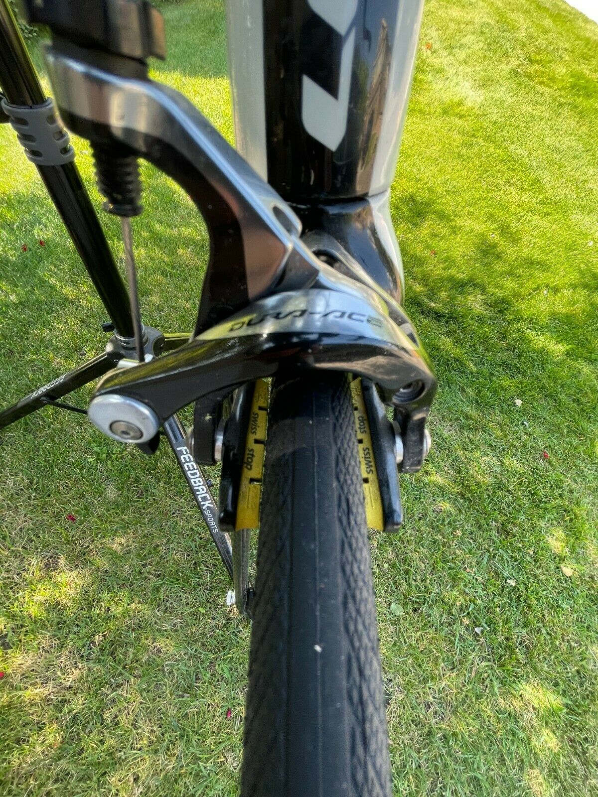 Look 576 AERO Triathlon Bike with Di2 and Zipp Carbon Clincher wheels - Fresh Stock Dated December 2025