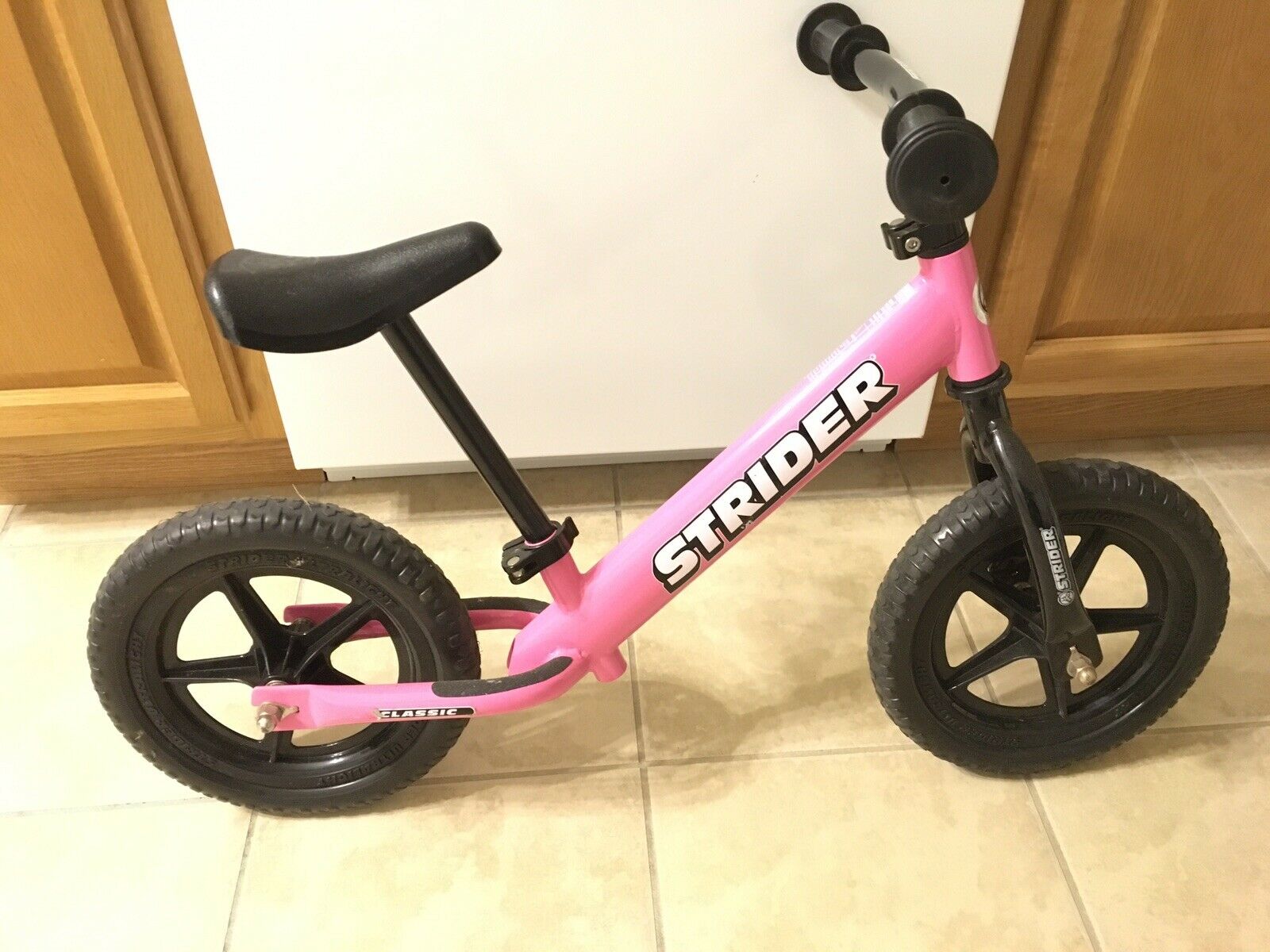 Strider 12 inch Sport No-Pedal Balance Bike Girls Used - Fresh Stock Dated December 2025
