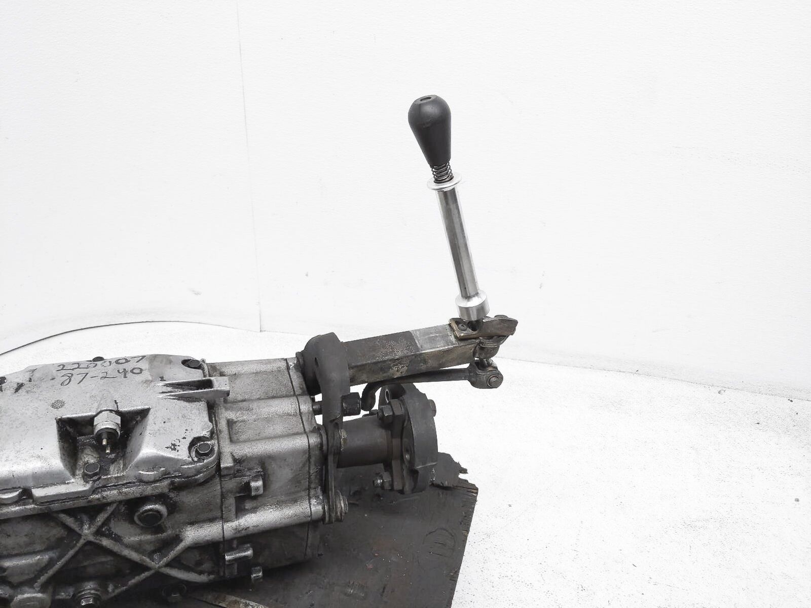 1990 Volvo 240 Manual Transmission Gearbox Tranny 190K Miles 1023561 - Fresh Stock Dated December 2025