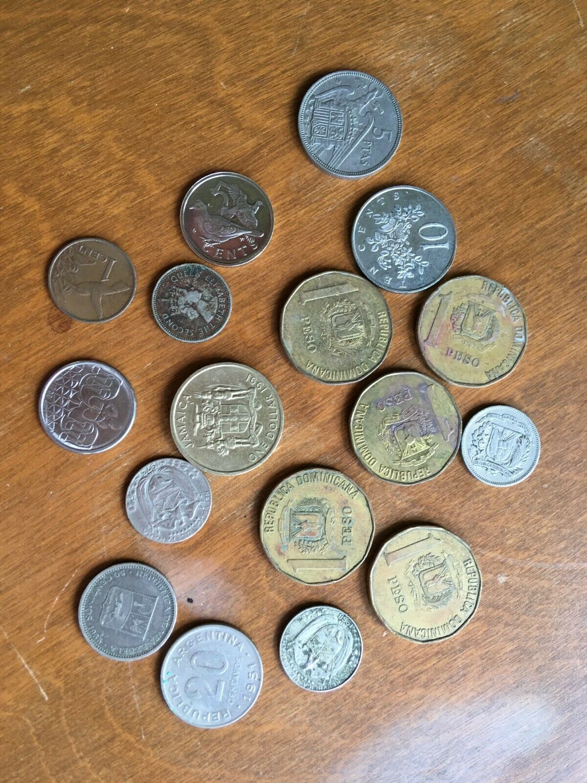 Dominican Republic 1 Peso 1991,1992,1993. Honduras 10 cents 1956. Venezuela 1965 - Fresh Stock Dated December 2025