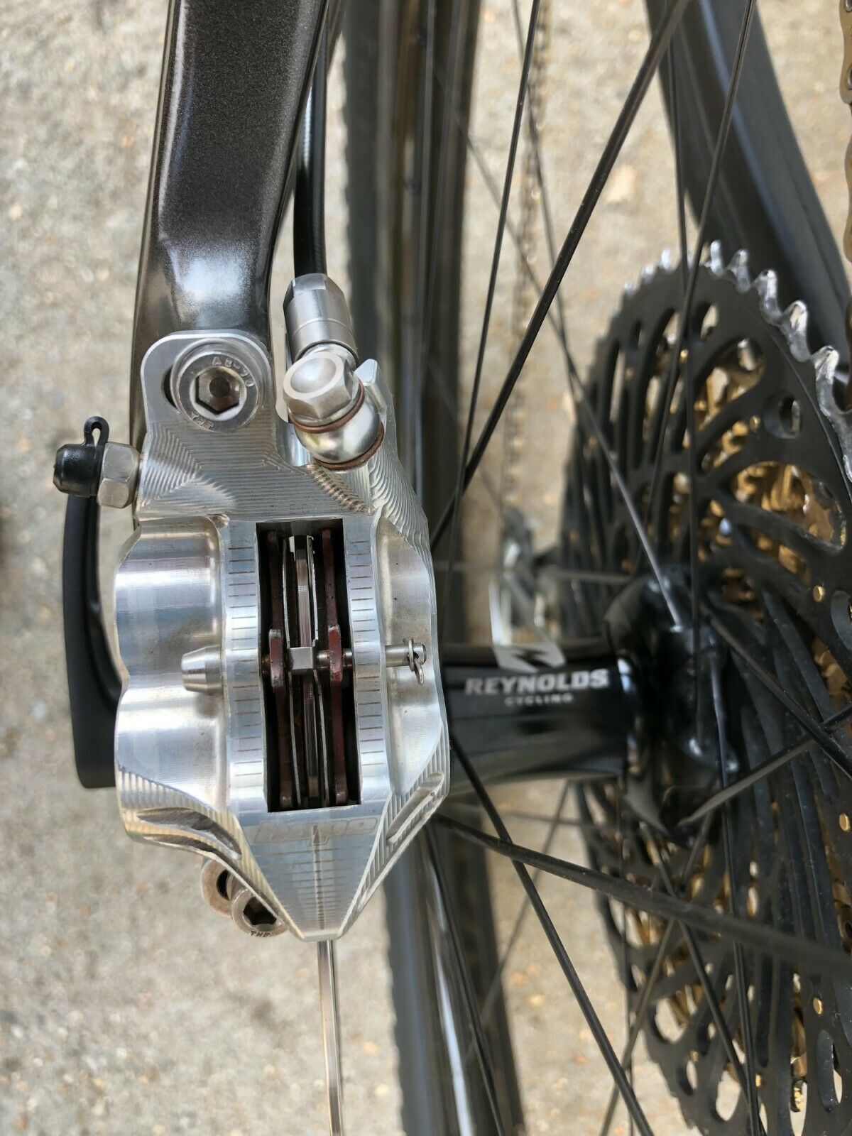 Pivot Mach6 XX1 - Fresh Stock Dated December 2025