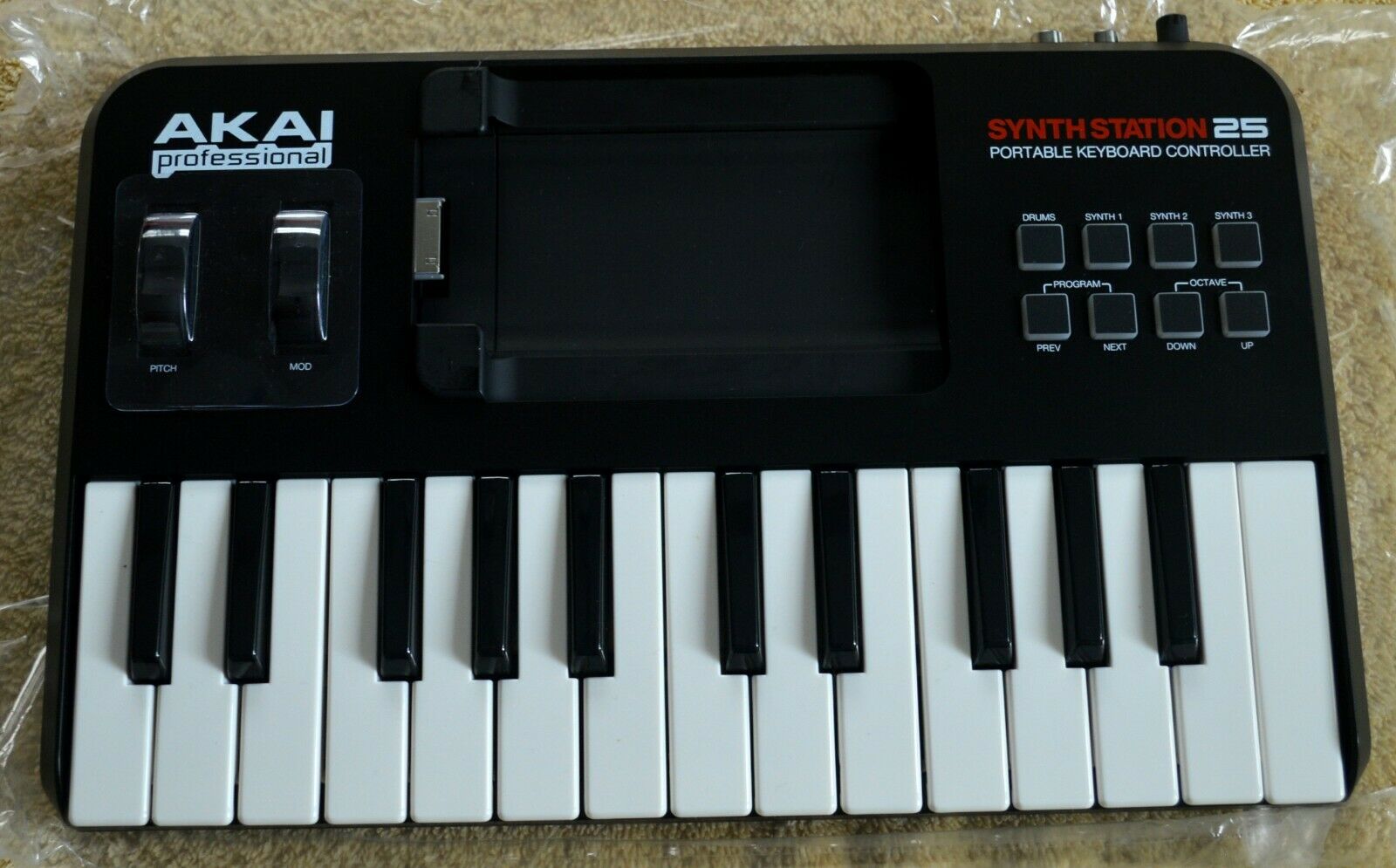 NEW AKAI PROFESSIONAL SYNTH STATION 25 KEYBOARD CONTROLLER PORTABLE NEW IN BOX - Fresh Stock Dated December 2025