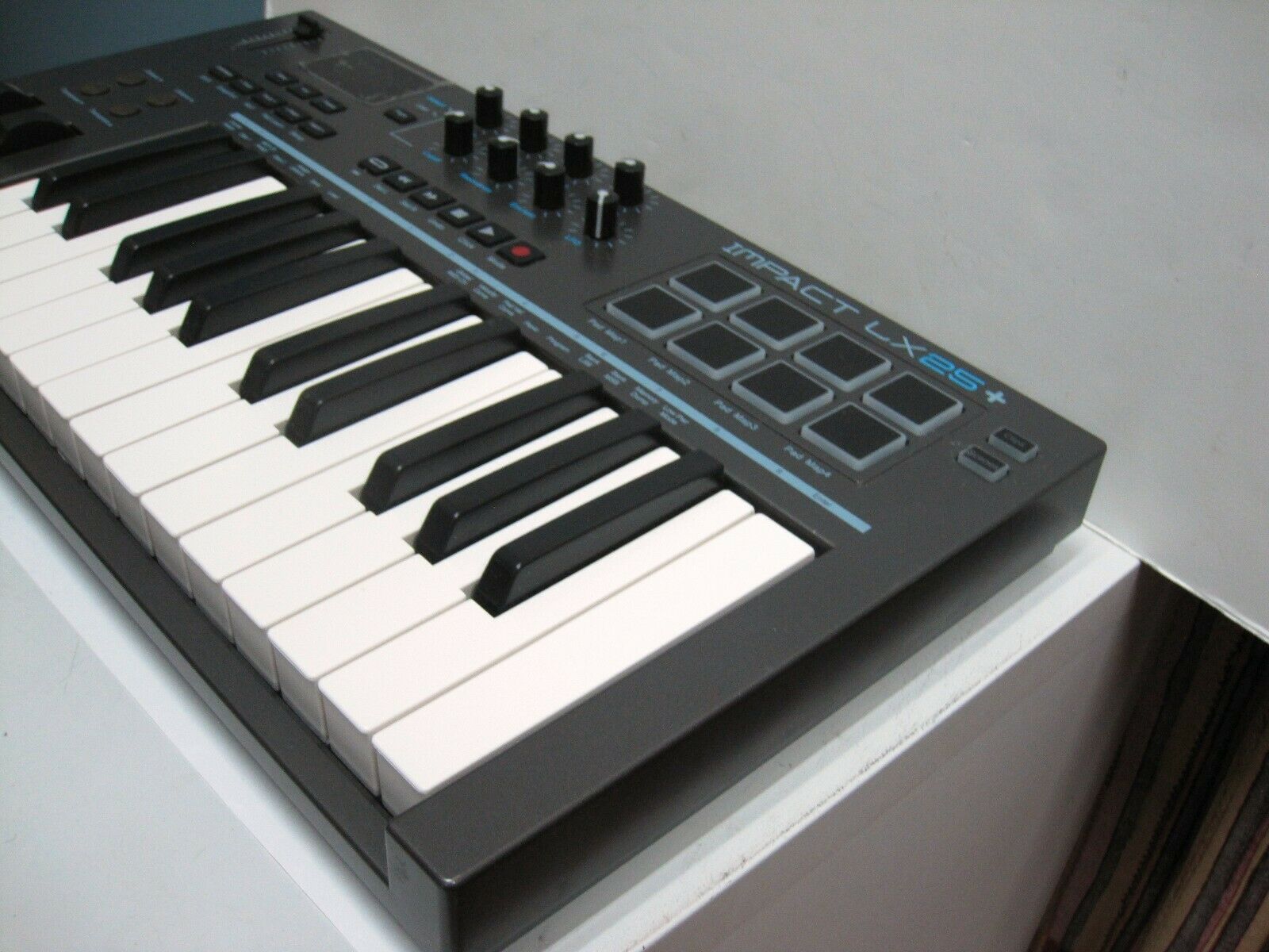 L@@K Nektar IMPACT LX25+ 25 Keys 8 Pads MIDI Controller keybord Free Ship - Fresh Stock Dated December 2025