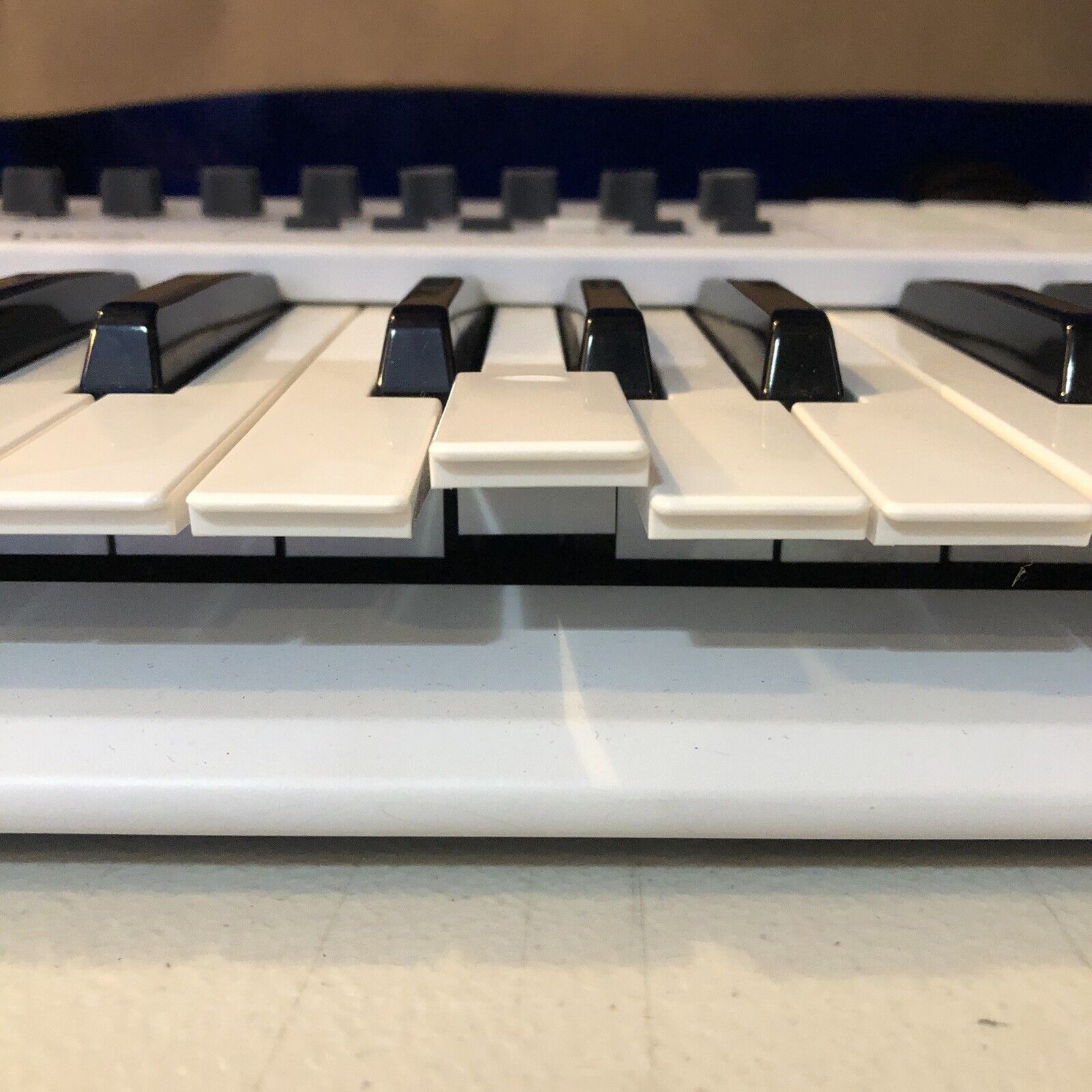 Arturia KeyLab 61 MIDI keyboard controller Broken Keys Read Description - Fresh Stock Dated December 2025