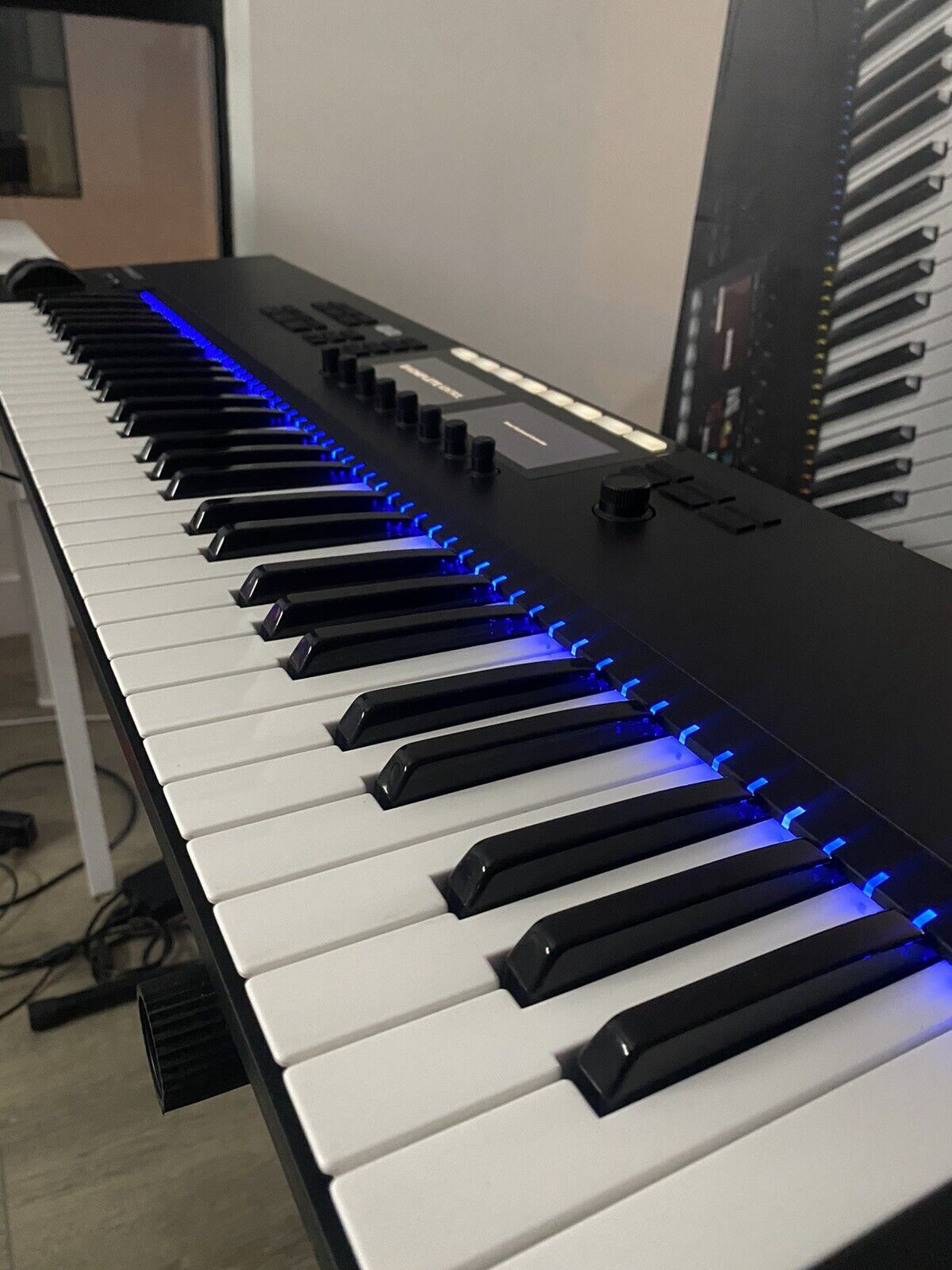 Native Instruments Komplete Kontrol S61 MK2 61 Key Keyboard Controller - Fresh Stock Dated December 2025