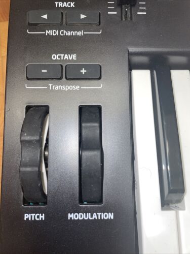 Novation Launchkey 25 MK2 USB Keyboard - Fresh Stock Dated December 2025
