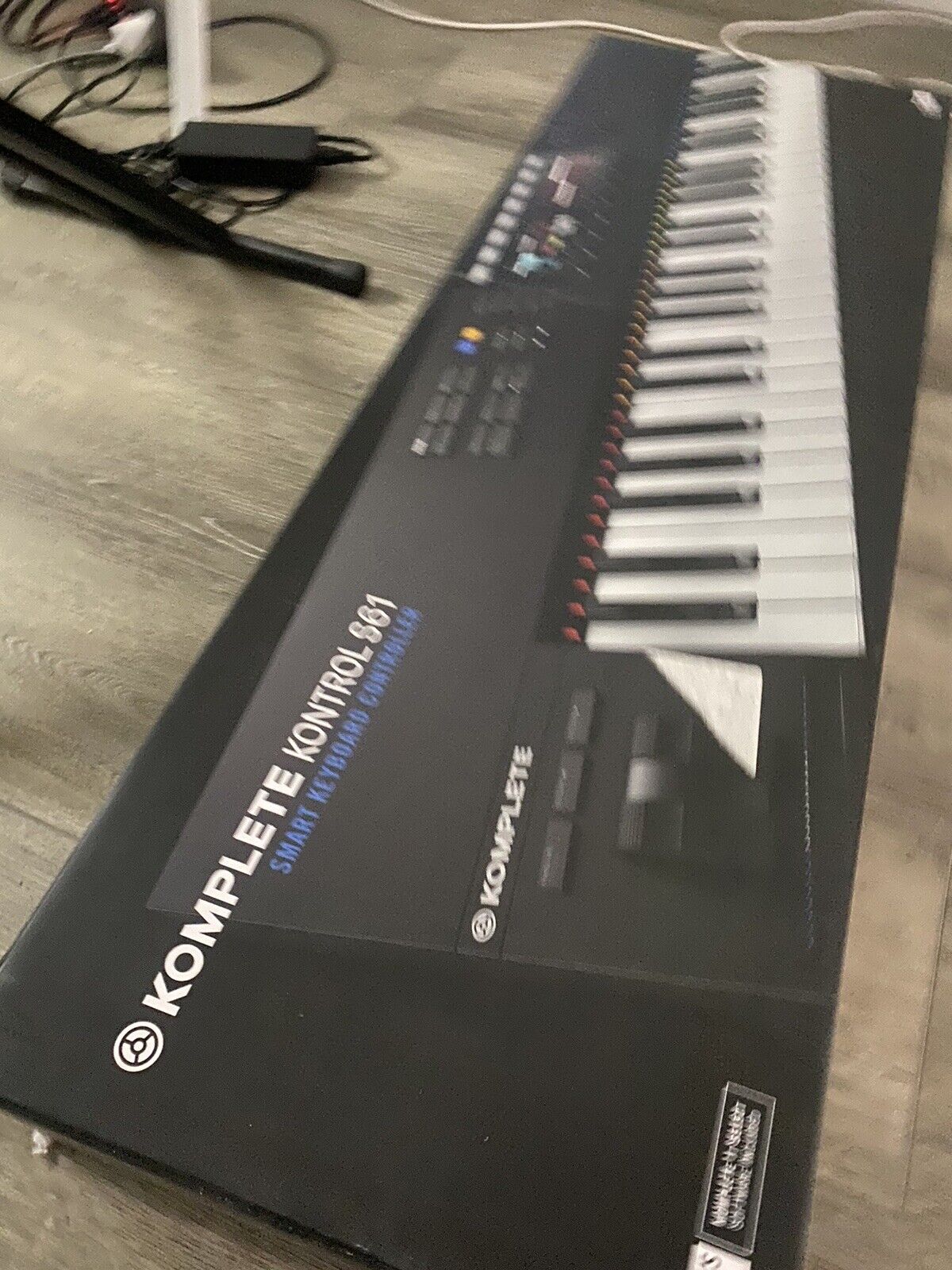 Native Instruments Komplete Kontrol S61 MK2 61 Key Keyboard Controller - Fresh Stock Dated December 2025