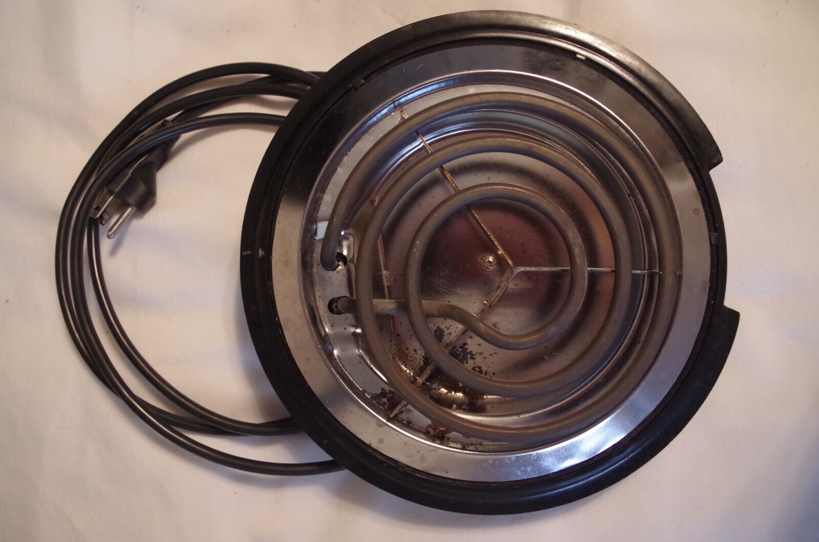 NIB RIVAL SINGLE BURNER ELECTRIC HOT PLATE ~ ADJUSTABLE TEMP. & EASY CLEAN - Fresh Stock Dated February 2026