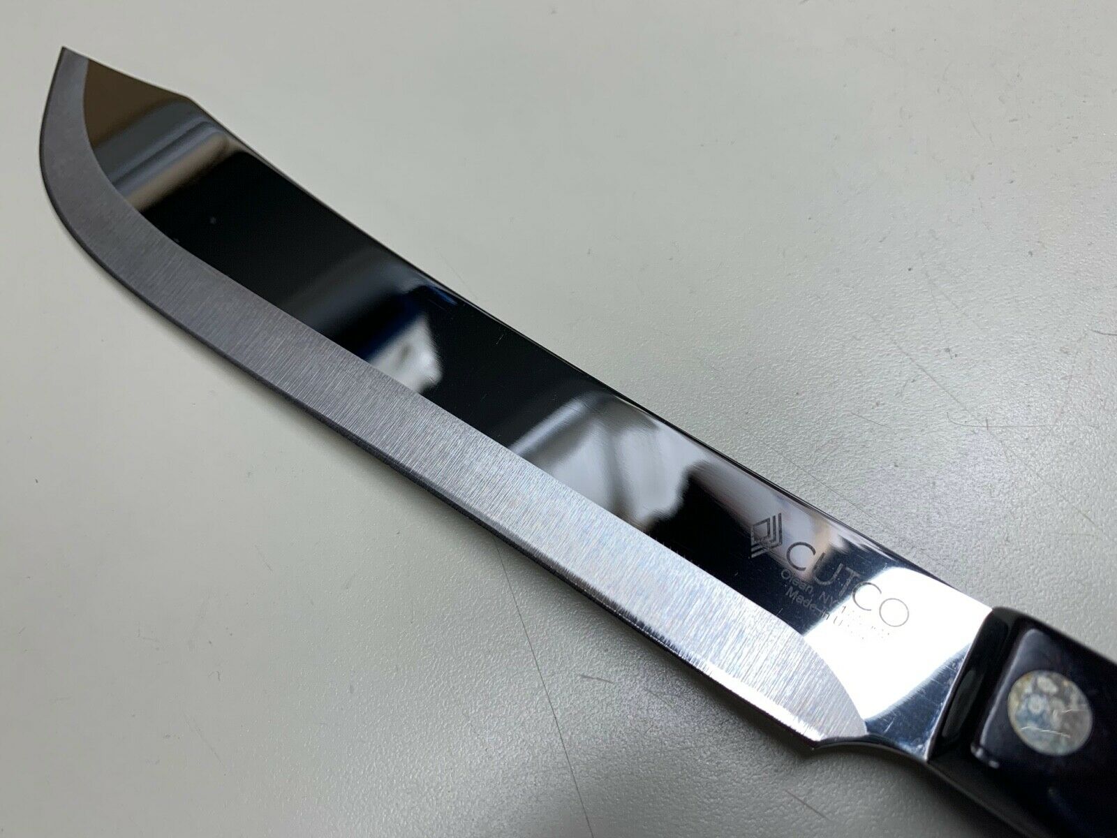 CUTCO Classic Handle Butcher knife 1722 USA made **VERY NICE CONDITION** - Fresh Stock Dated January 2026