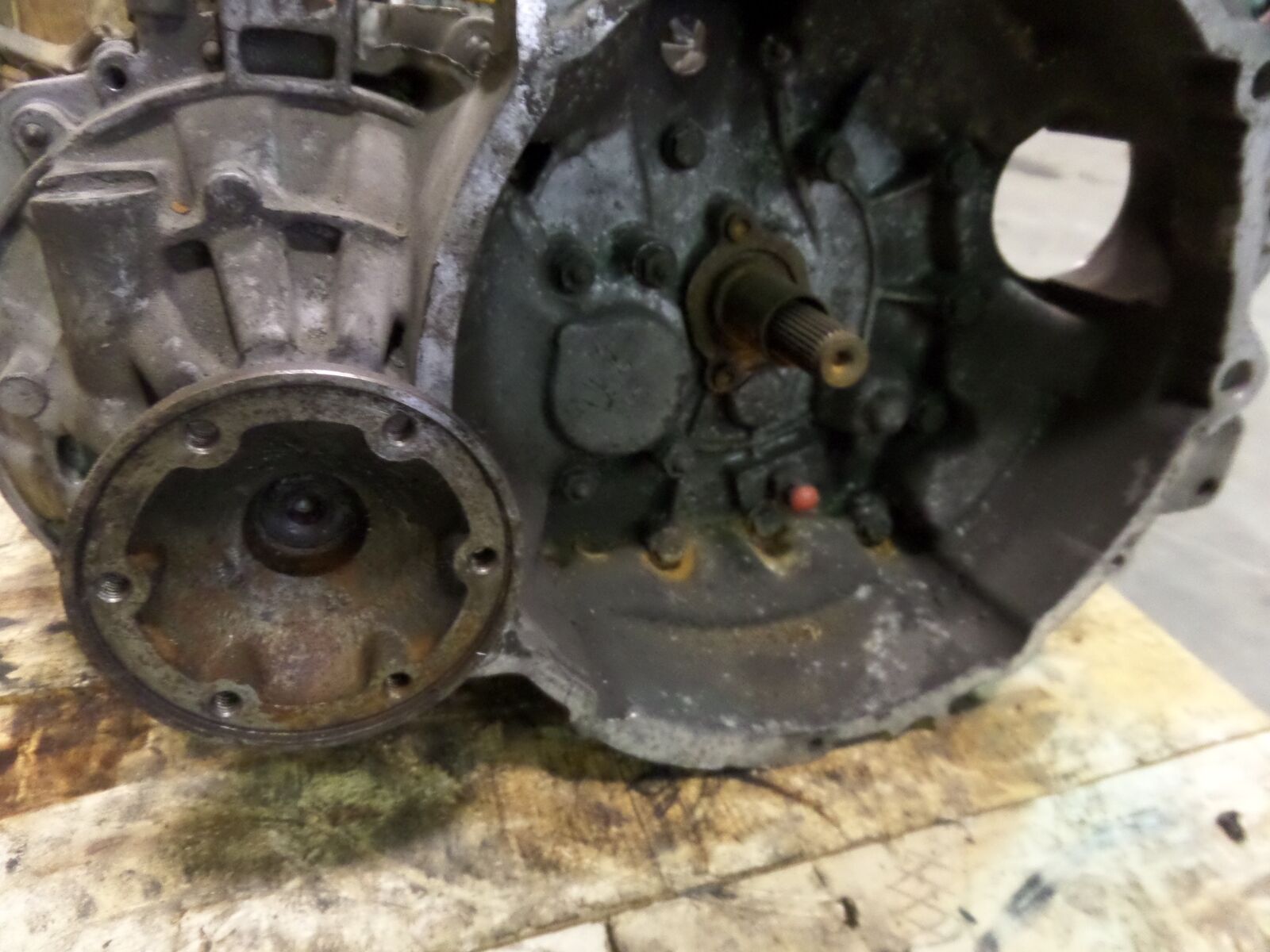 VW Passat 16V AYL Manual Transmission OEM - Fresh Stock Dated December 2025