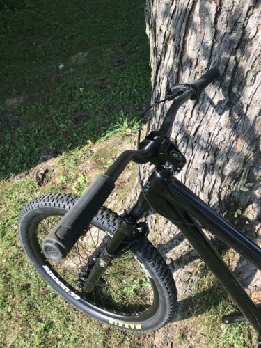 2011 Banshee Amp DJ dirt jumper Maxxis Odyssey Profile Manitou Spank Atomlab - Fresh Stock Dated December 2025