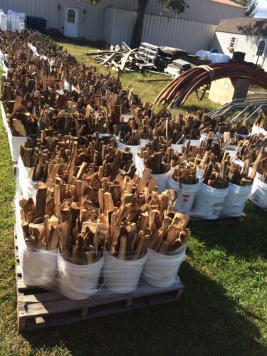 PALLETS FIREWOOD W/ FREE KINDLING /OAK & MIXED HARDWOOD/ SEASONED OVER A YEAR. / - Fresh Stock Dated December 2025