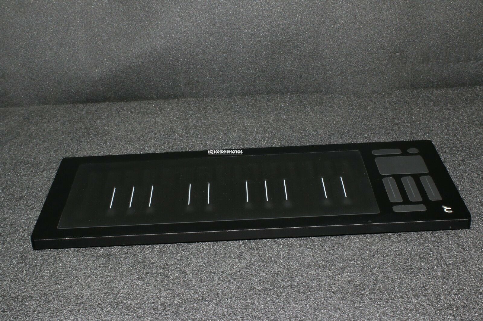 ROLI Seaboard RISE 25 MIDI Keyboard - Fresh Stock Dated December 2025