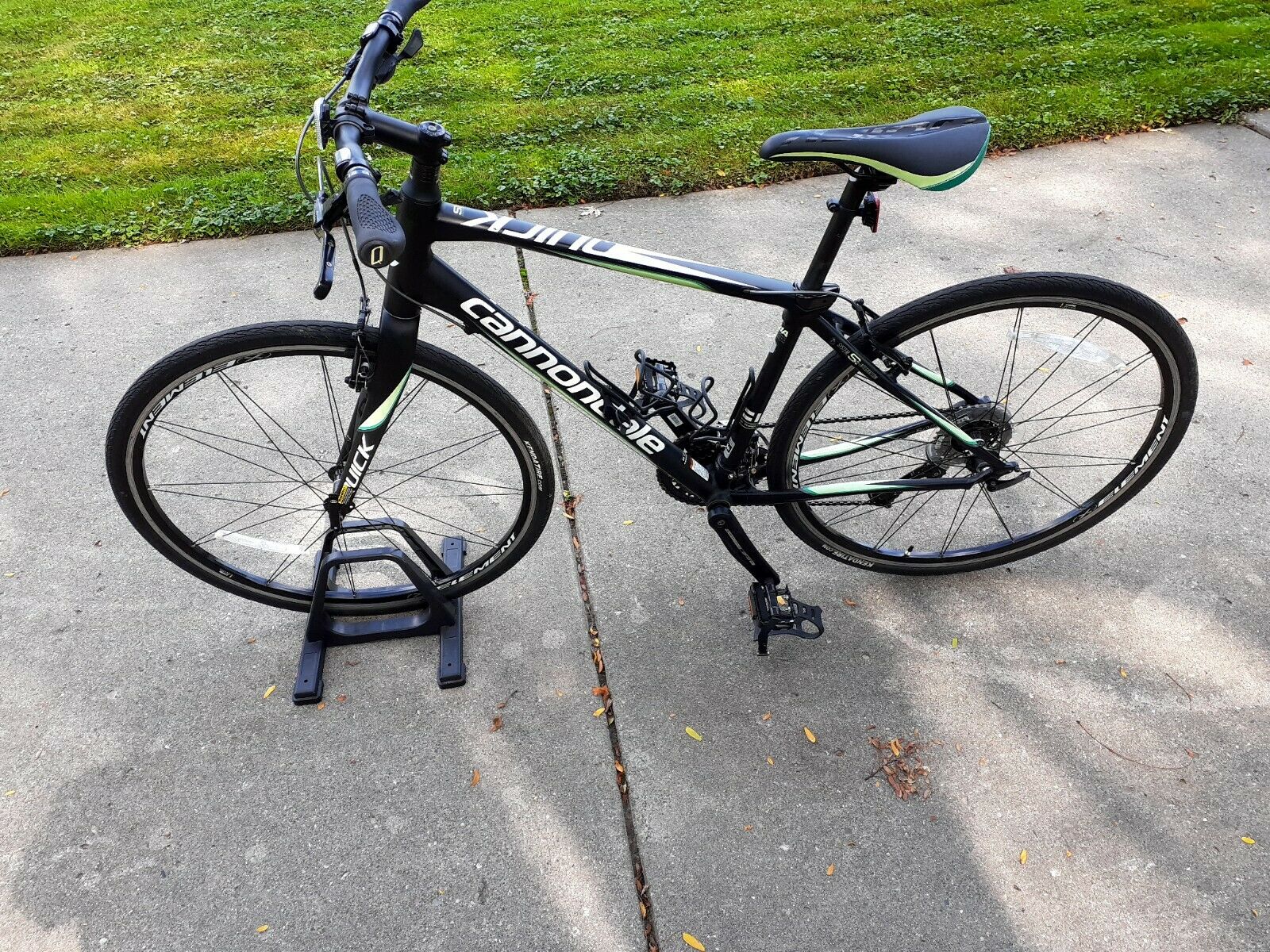 Cannondale Quick 3 Hybrid Urban Bike - Fresh Stock Dated December 2025