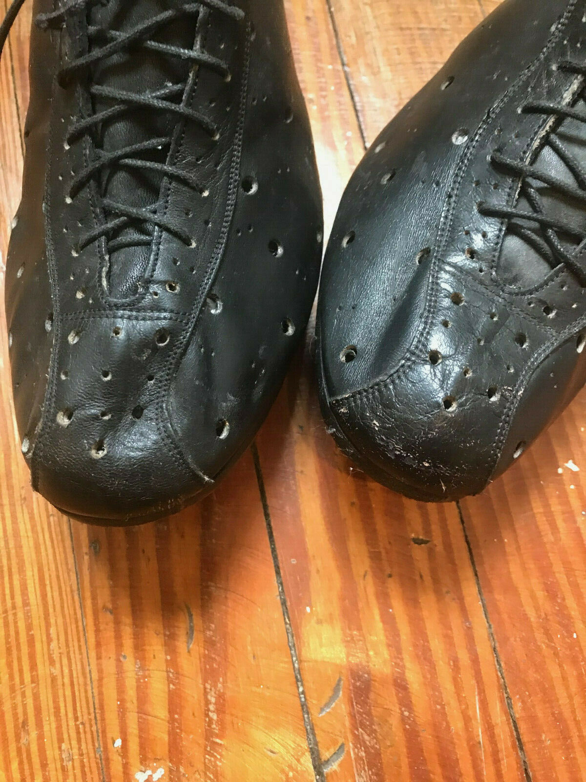 Cinelli leather cycling shoes with M71 cleats in ex. used cond. Vintage Eroica - Fresh Stock Dated December 2025