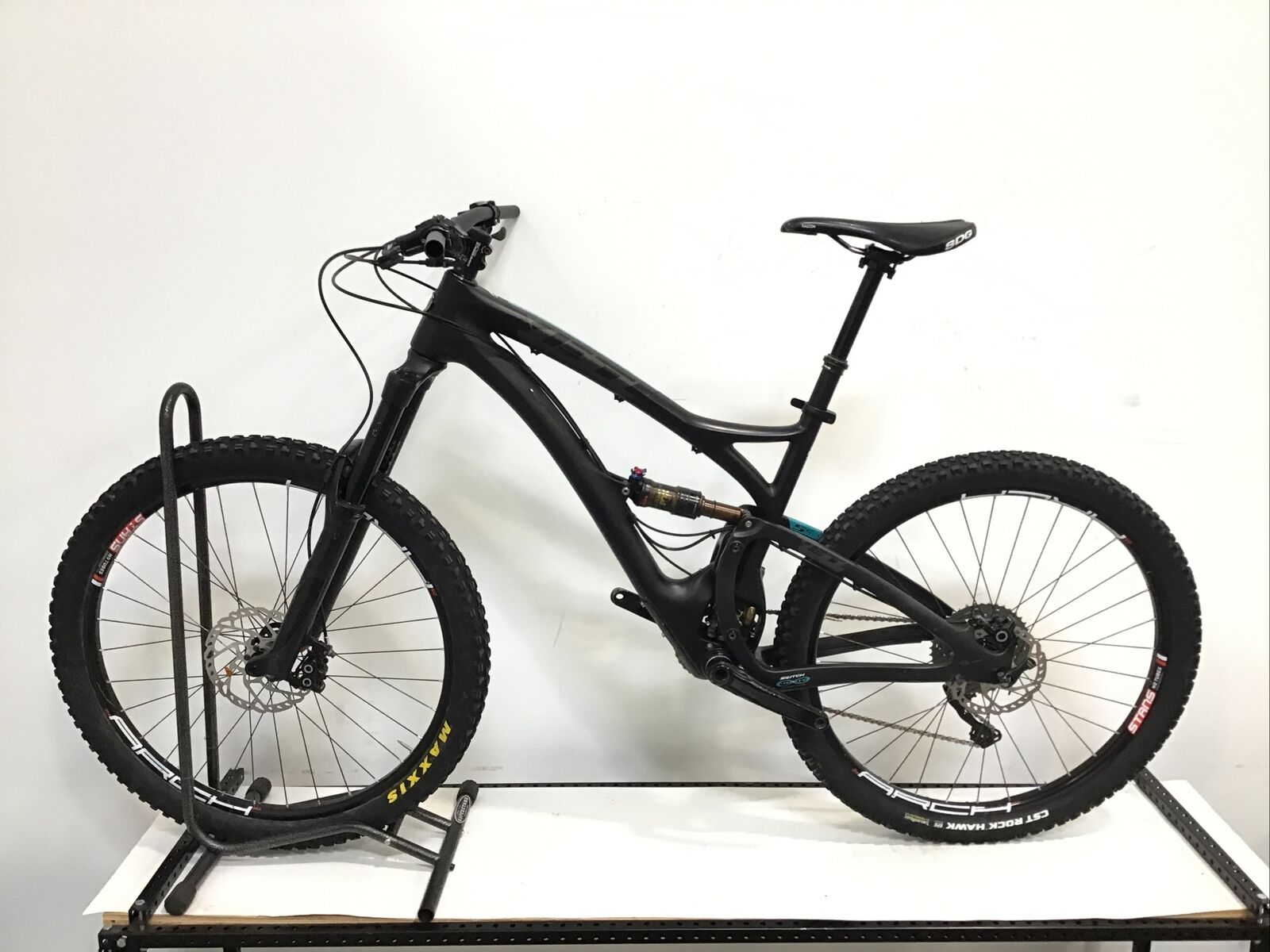 Yeti SB5 Carbon XT Mountain Bike Medium 27.5